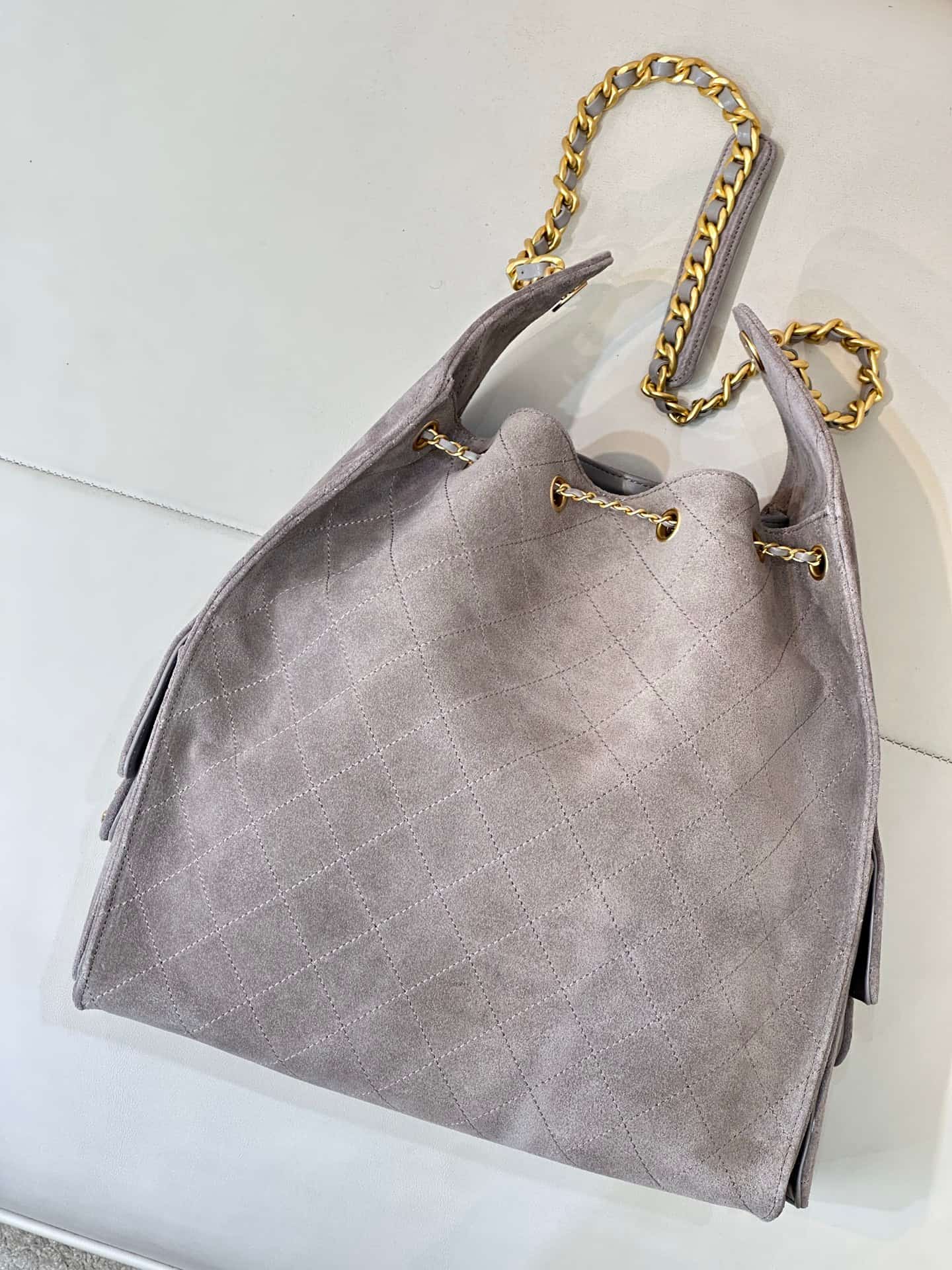 Chanel 25 Medium Hobo handbag AS5311 Suede &Gold-tone Metal Grey TOP