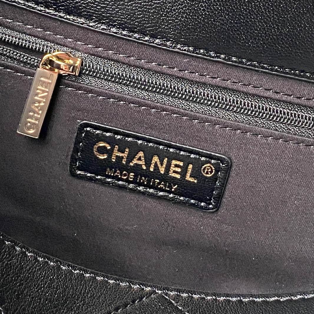 Chanel Maxi Hobo Bag Shiny Lambskin & Gold-Tone Metal AS6139 Black A