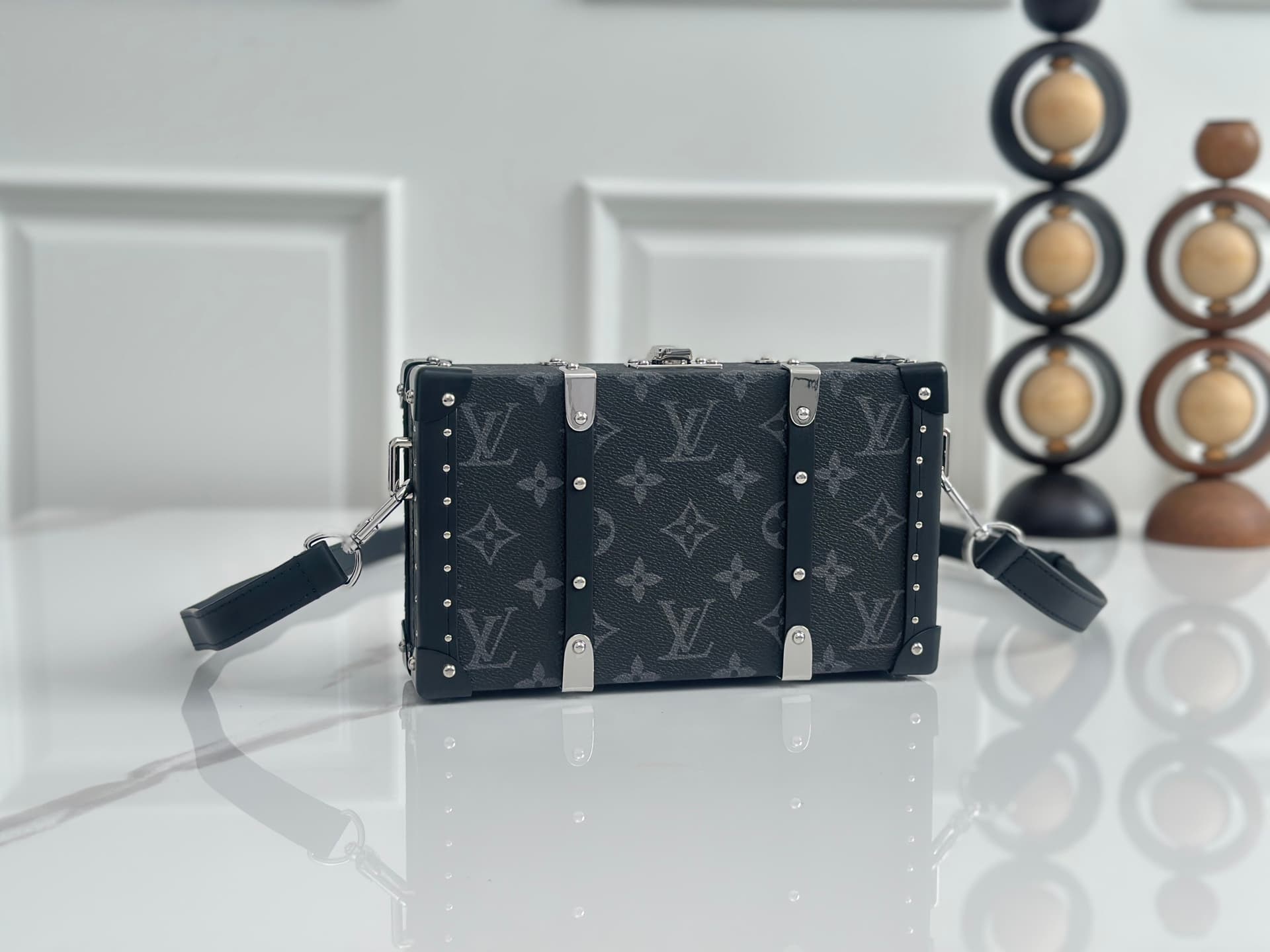 Louis Vuitton Neo Wallet Trunk Monogram Eclipse coated canvas M20954 High