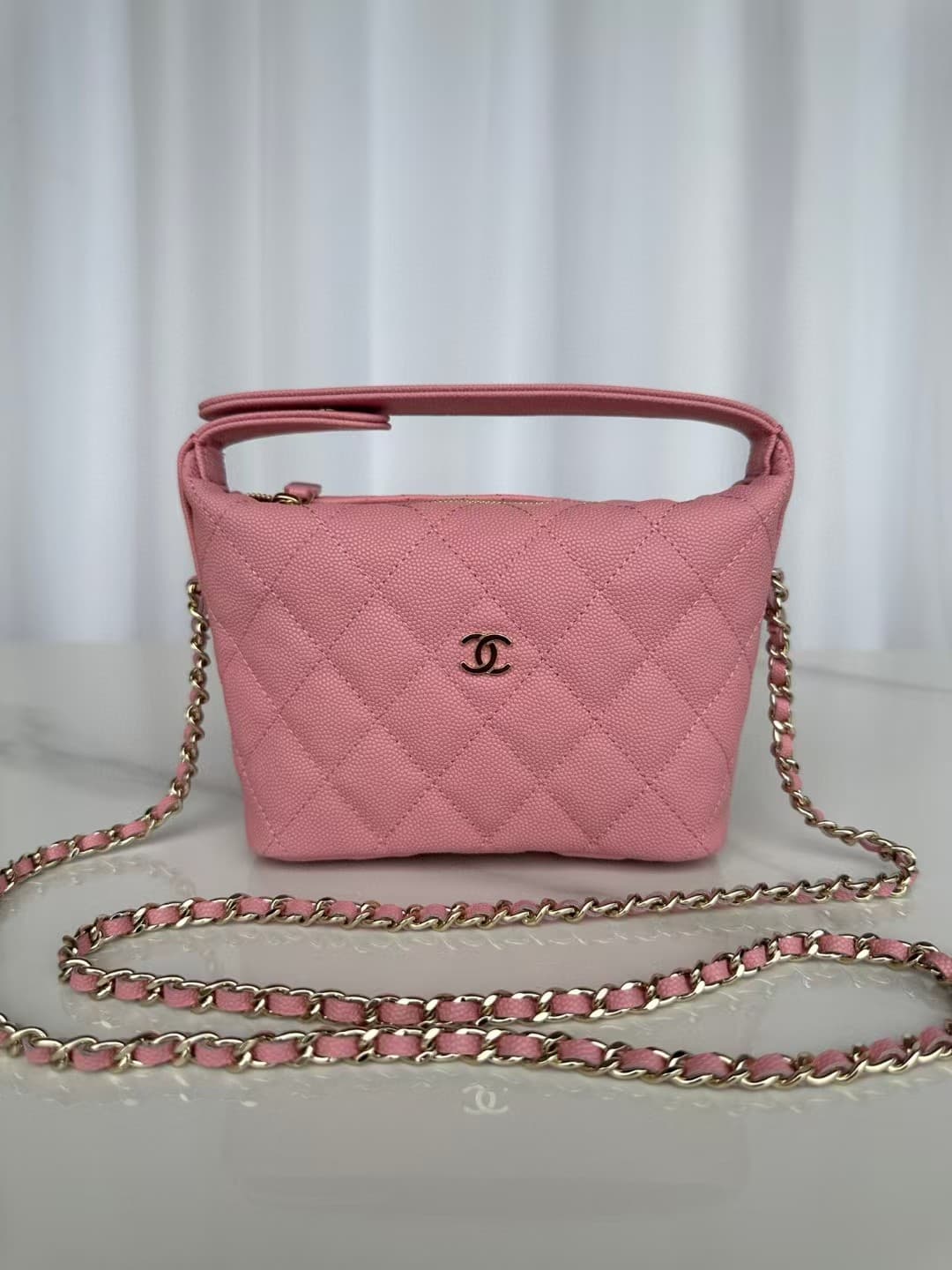 Chanel 25C Quilted Hobo Clutch on Chain Grained Calfskin & Gold Metal AP4386 A