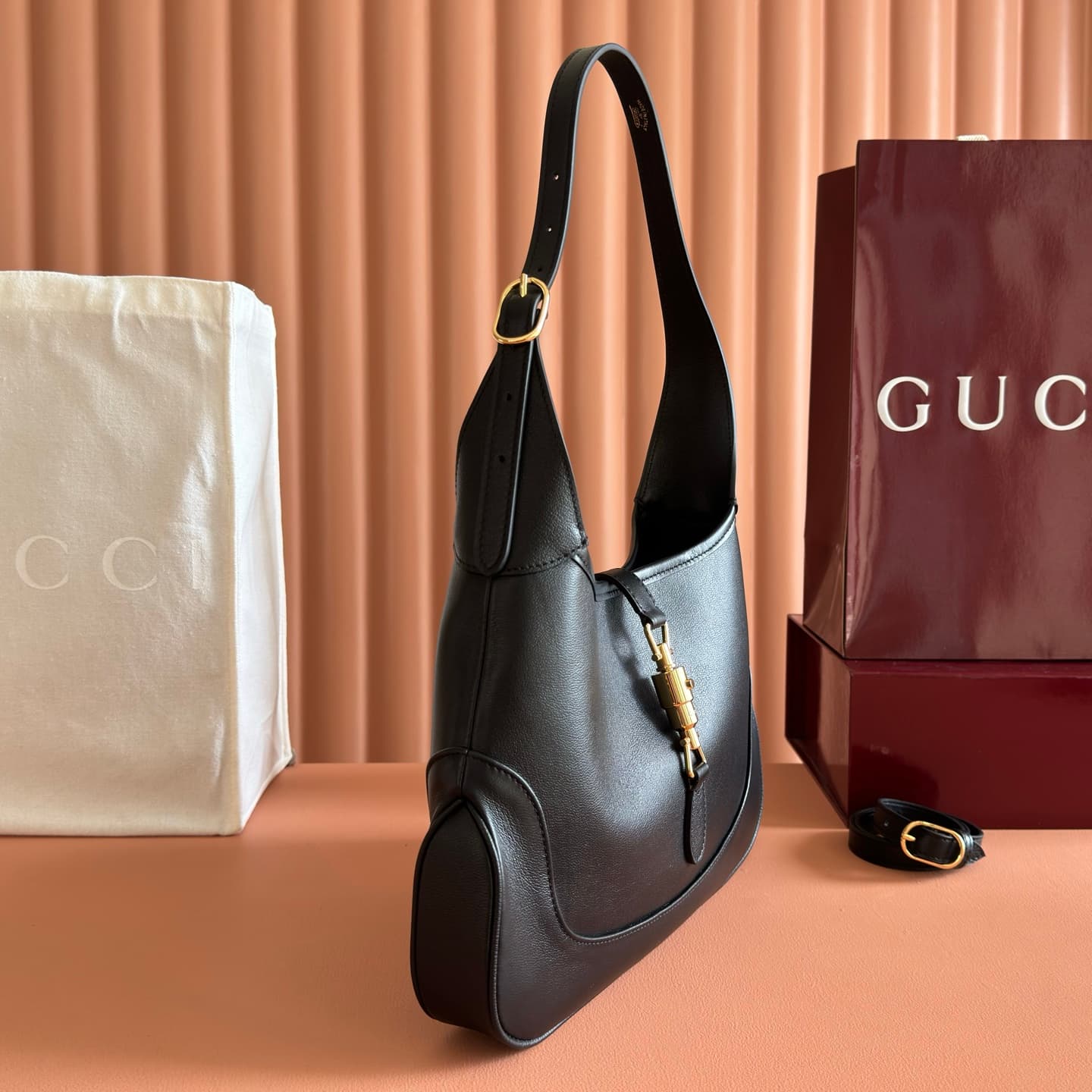 Gucci Jackie 1961 medium shoulder bag Black soft grainy leather ‎863136 High