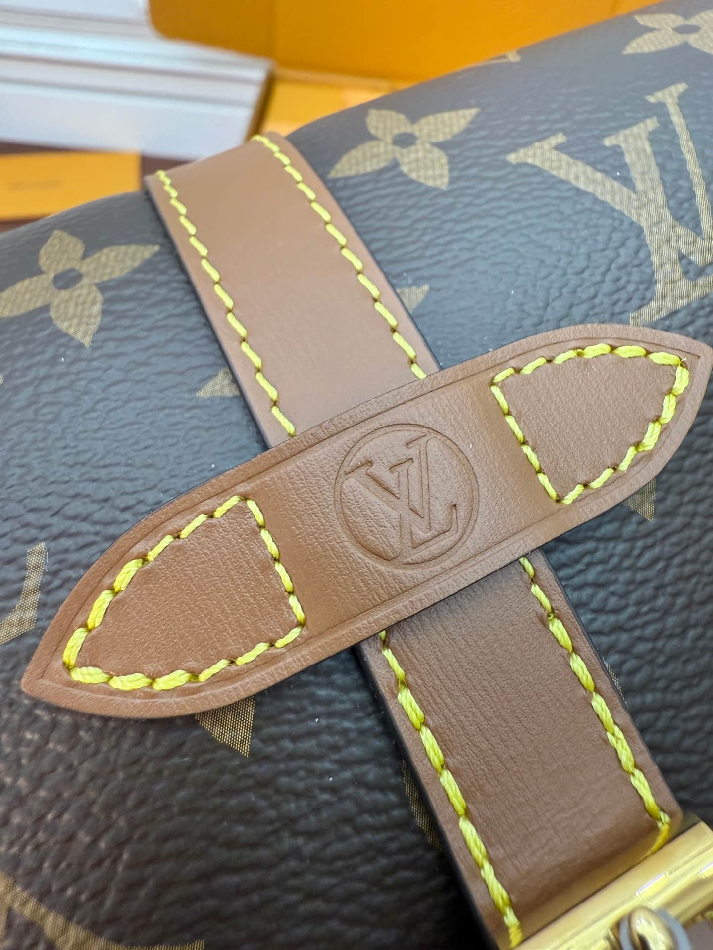 Louis Vuitton Duo BB Monogram Coated canvas M26592  TOP