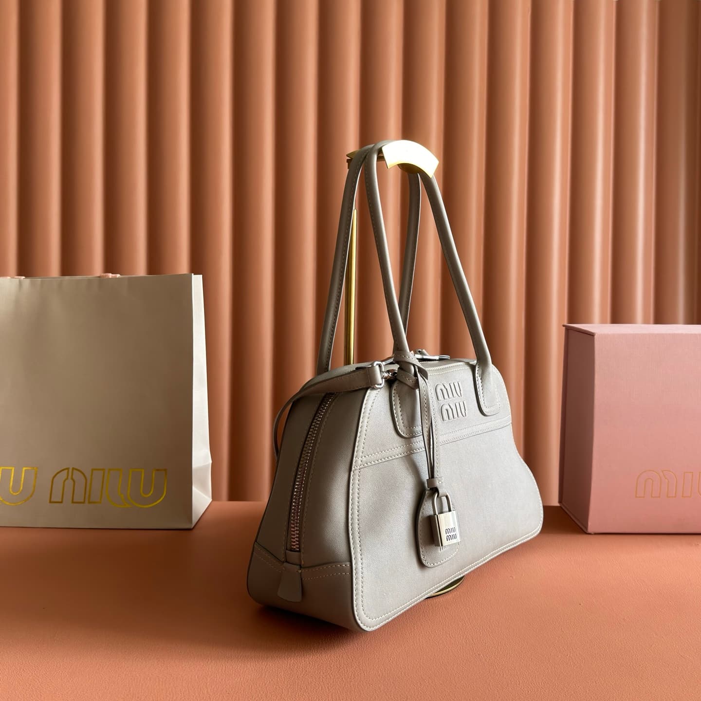 Miu Miu Vivant nappa leather bag Chalk Grey 5bb199 TOP