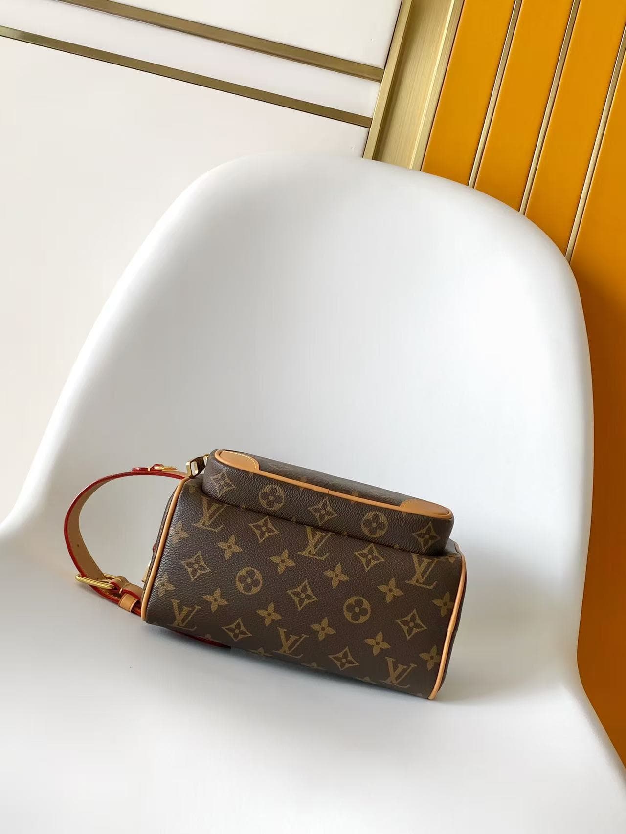 Louis Vuitton Locker Dopp Kit Cargo Monogram Archive coated canvas M2A501 High