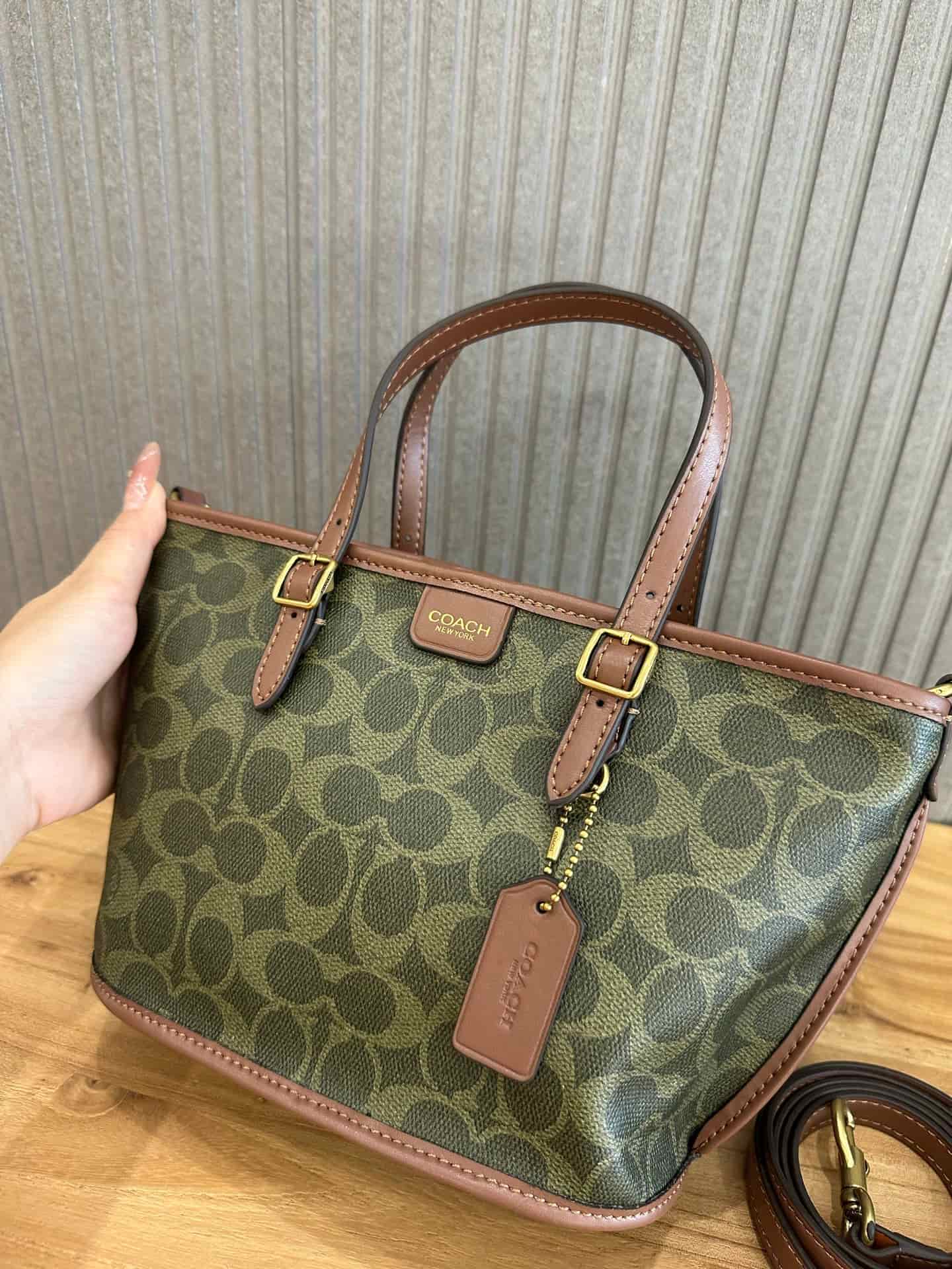 Coach Taxi Tote Bag 21 in Signature Canvas High
