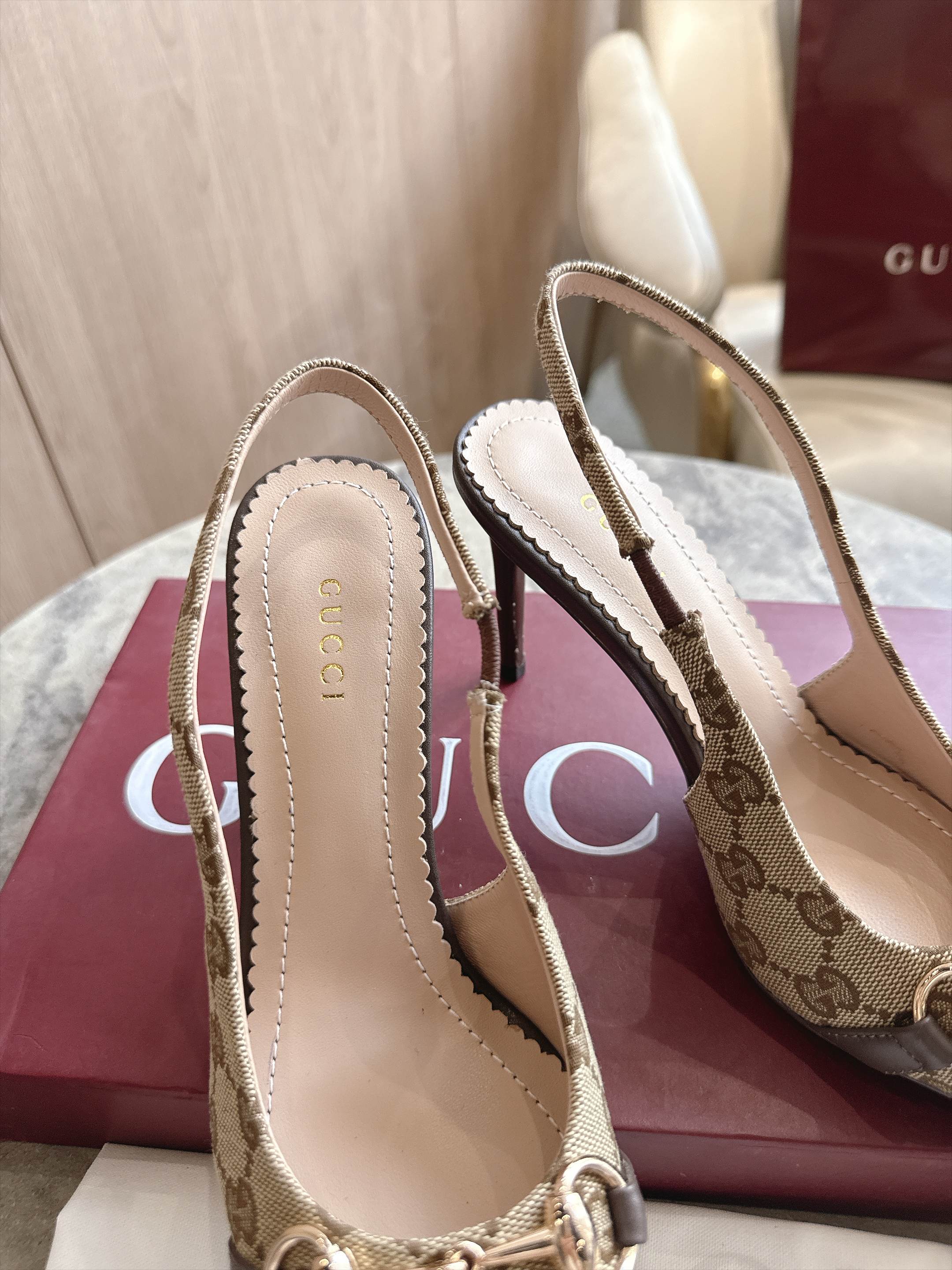 Gucci Women's Donna pump in sand and brown GG canvas