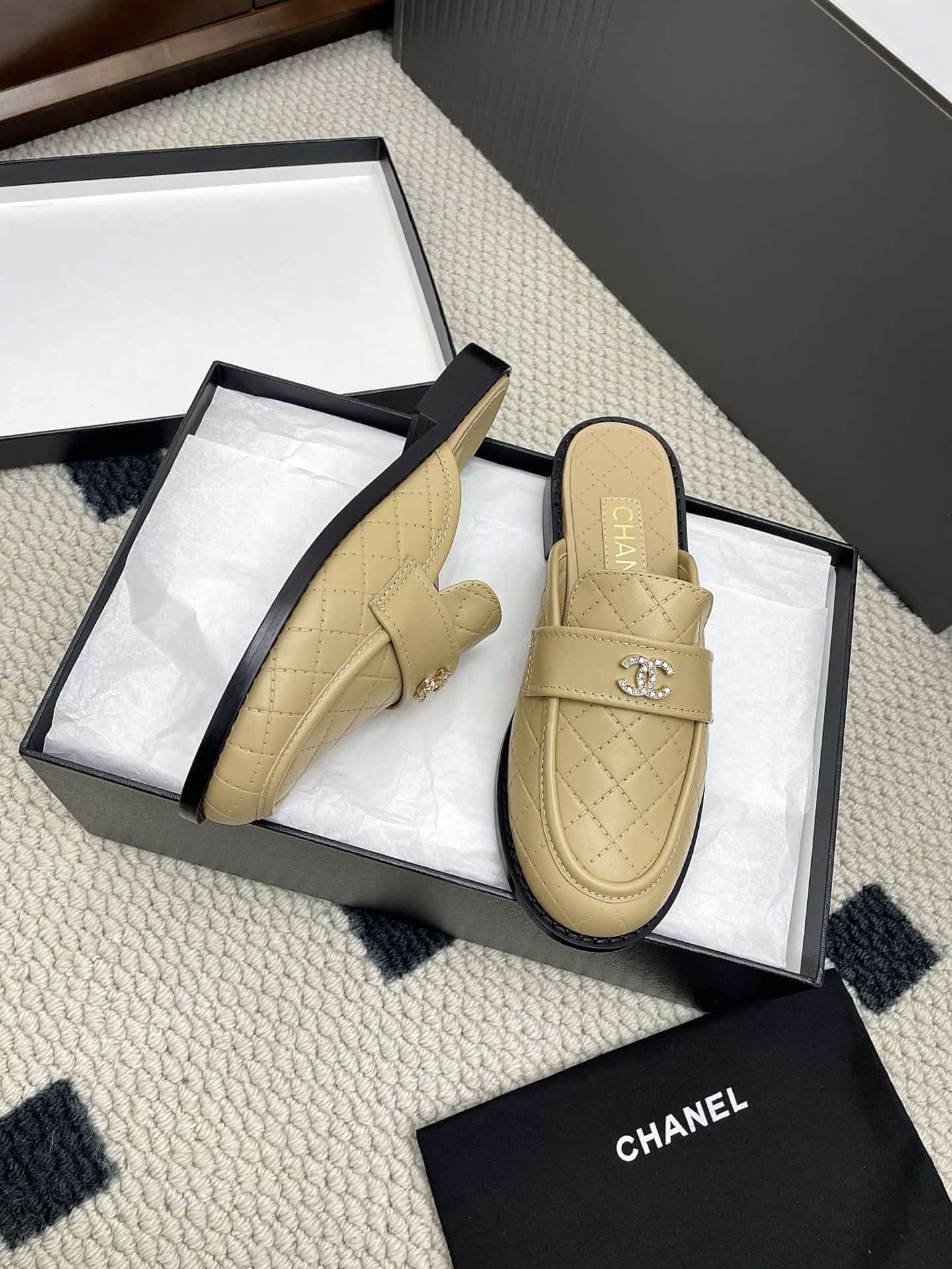 Chanel Interlocking CC Logo Leather Mules shoes Women