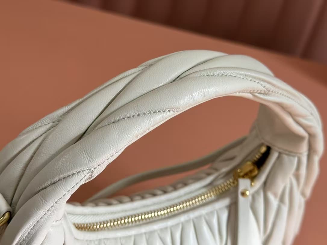 Wander matelassé nappa leather hobo bag High