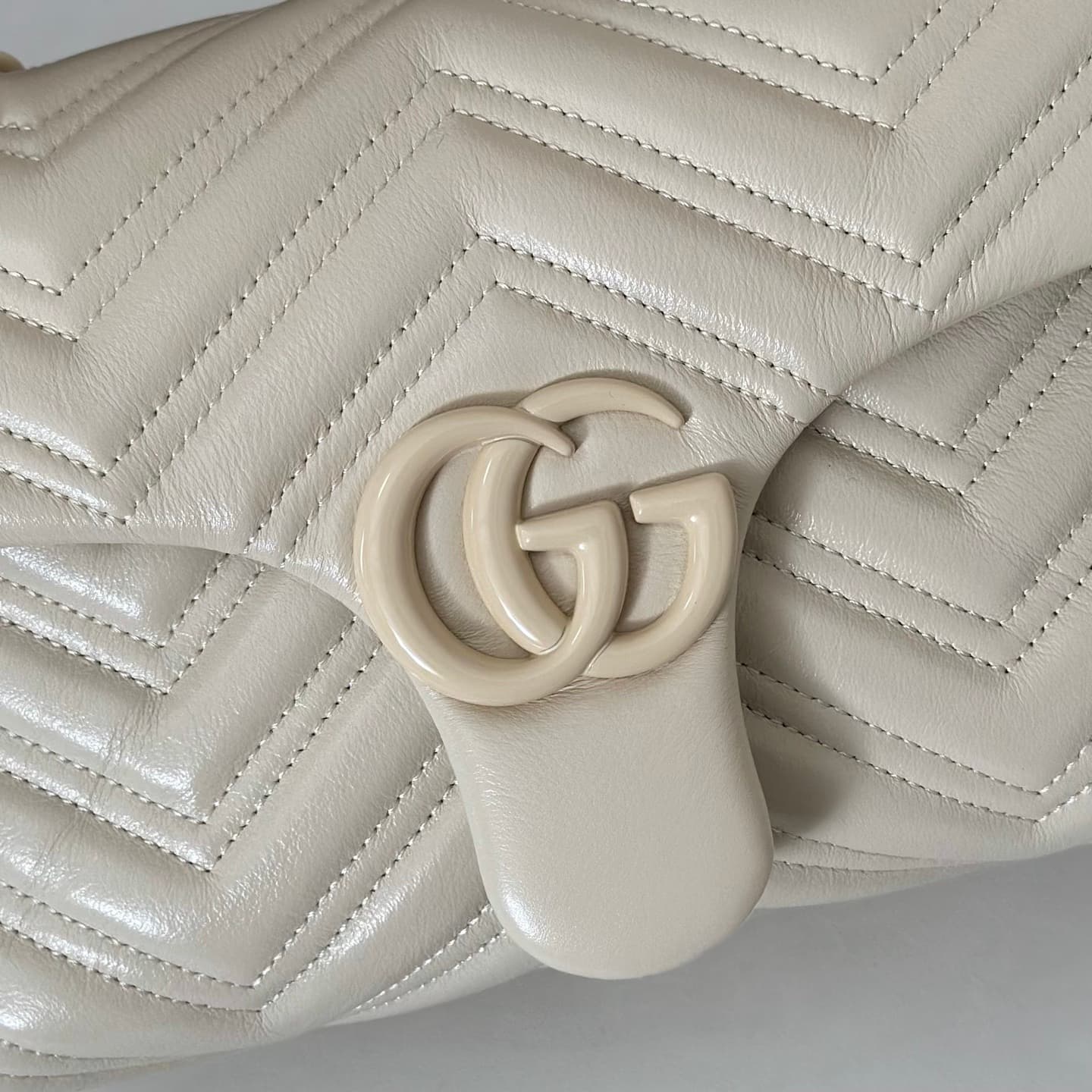 Gucci GG Marmont Small Shoulder Bag 855371 Cream High