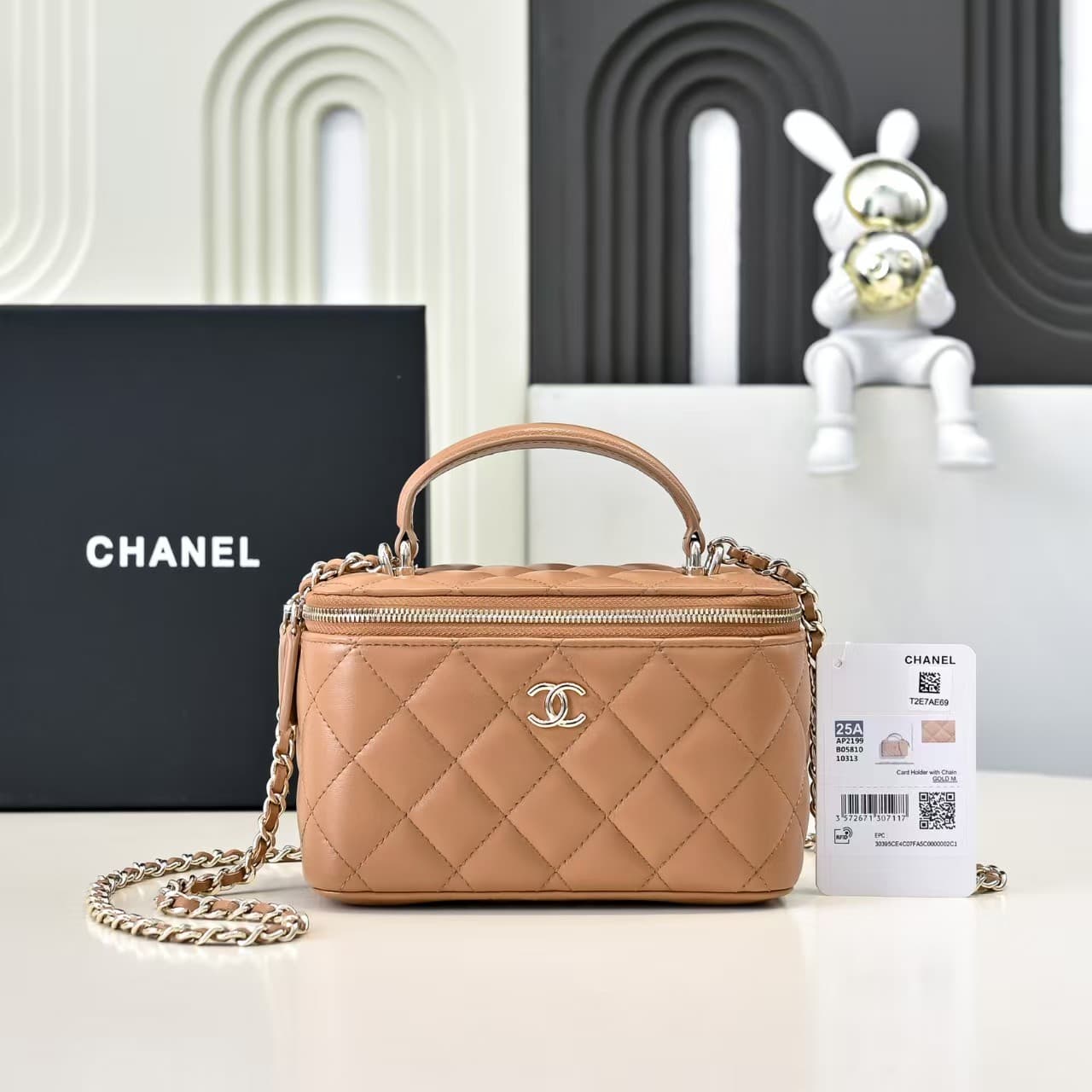 Chanel VANITY WITH CHAIN AP2199 Lambskin Gold-Tone Metal High