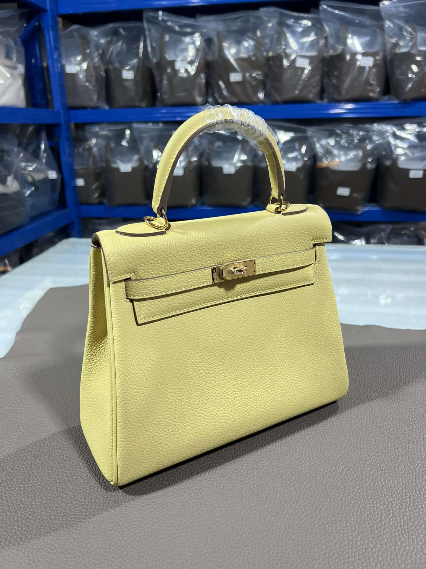Hermes Kelly 25/28/32cm Retourne Bag Togo Leather In Jaune Poussin WAX High