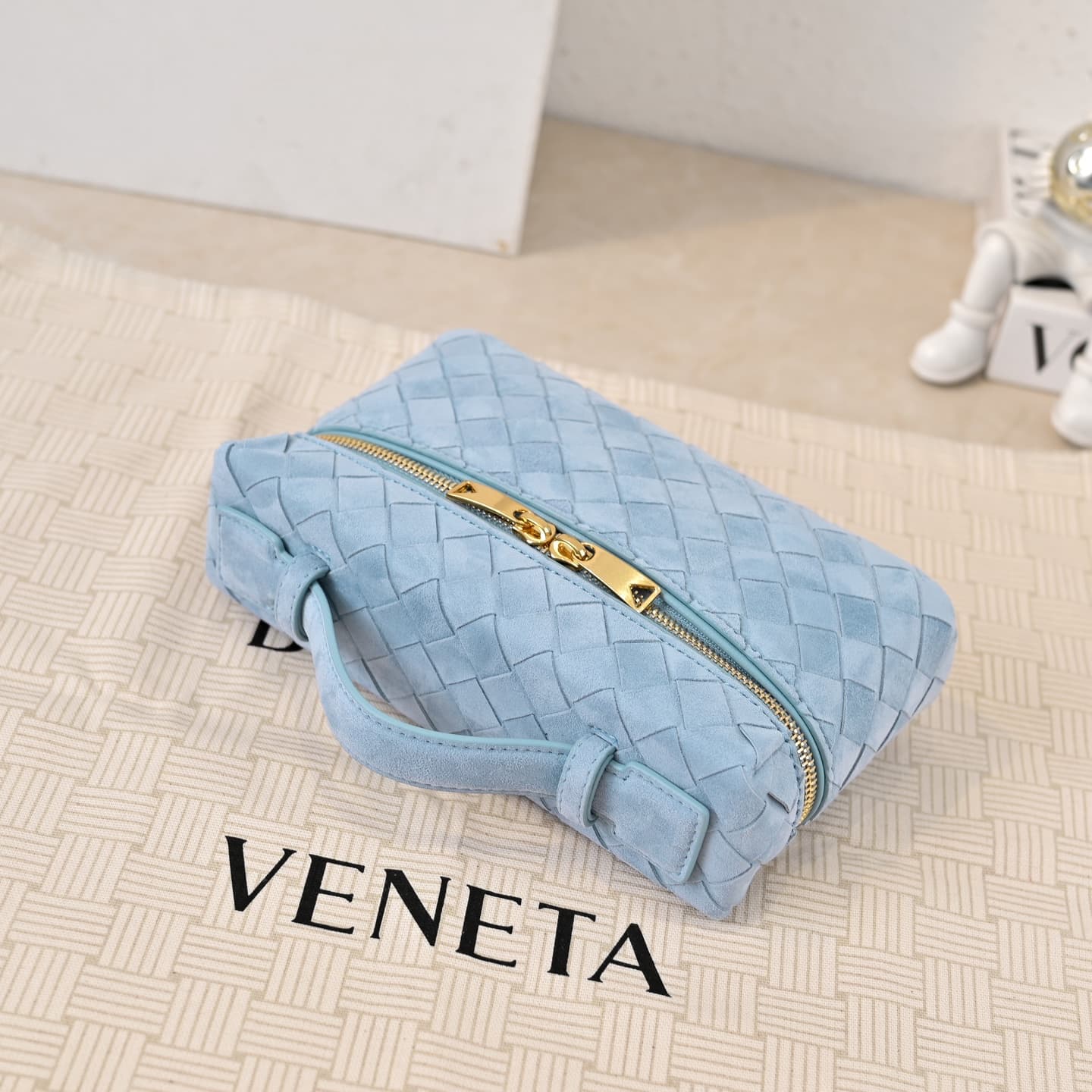 BV Bang Bang Vanity mini intrecciato suede High