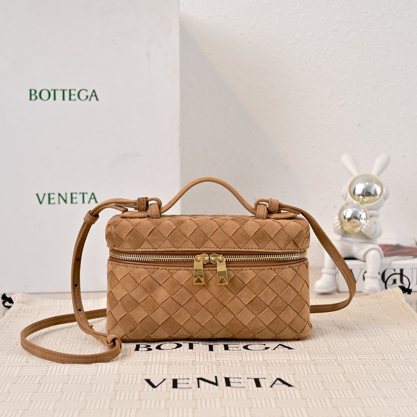 BV Bang Bang Vanity mini intrecciato suede High