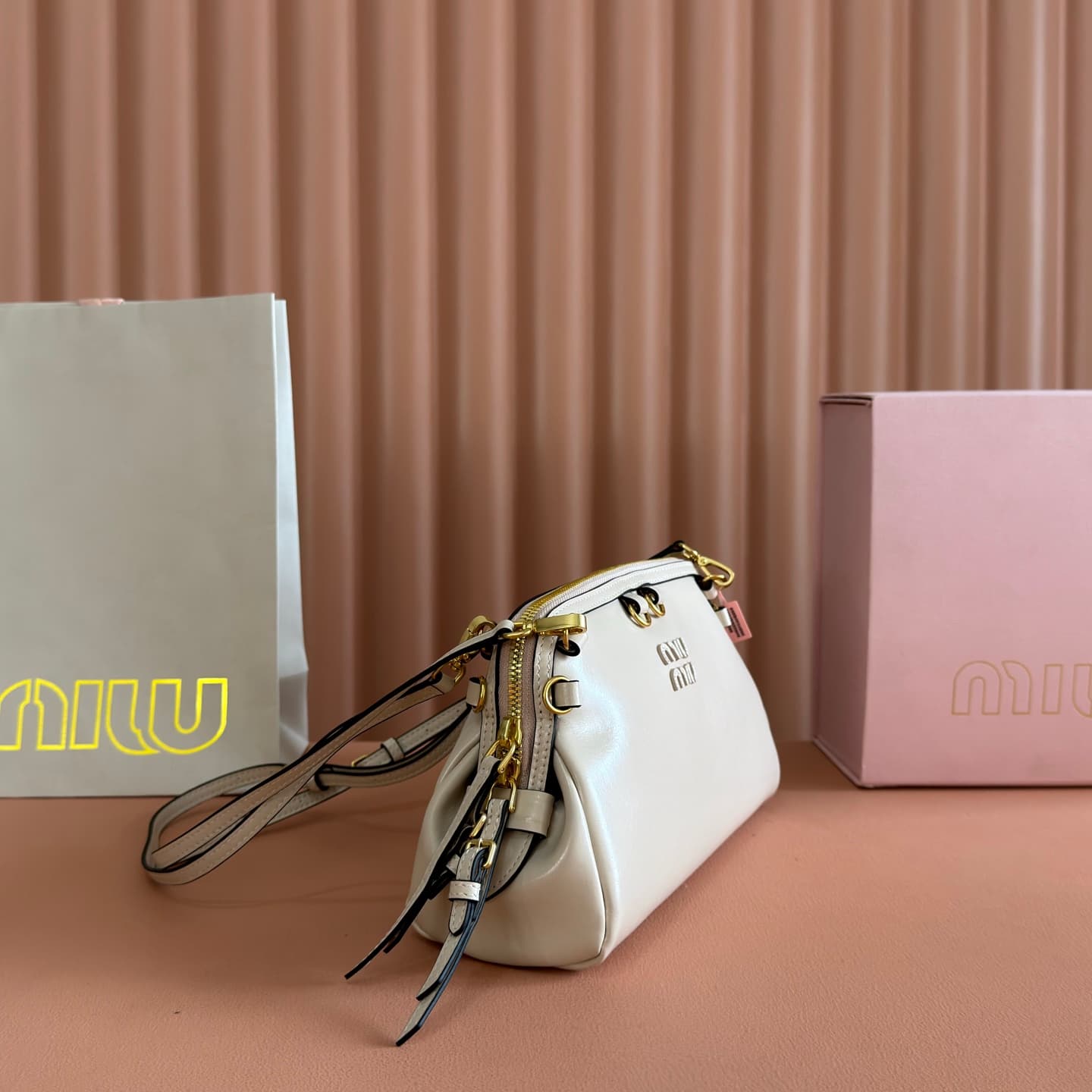 Miu Miu Caprice leather clutch 5BF131 Powder Pink TOP