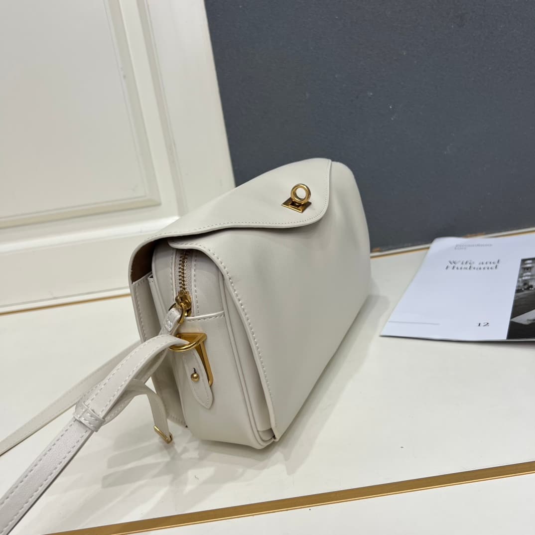 Balenciaga Shoulder Bag in White Mid