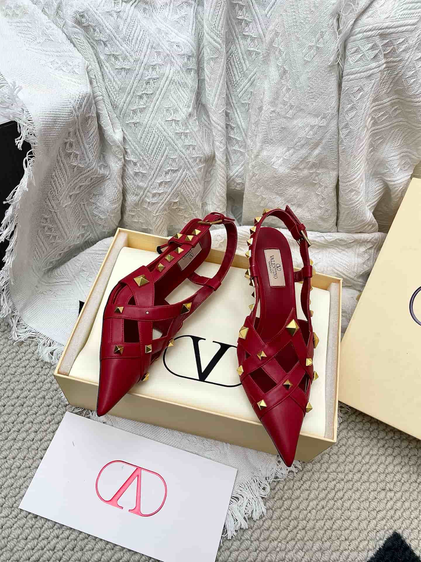 Valentino Garavani Studdy Leather Pump Shoes Women