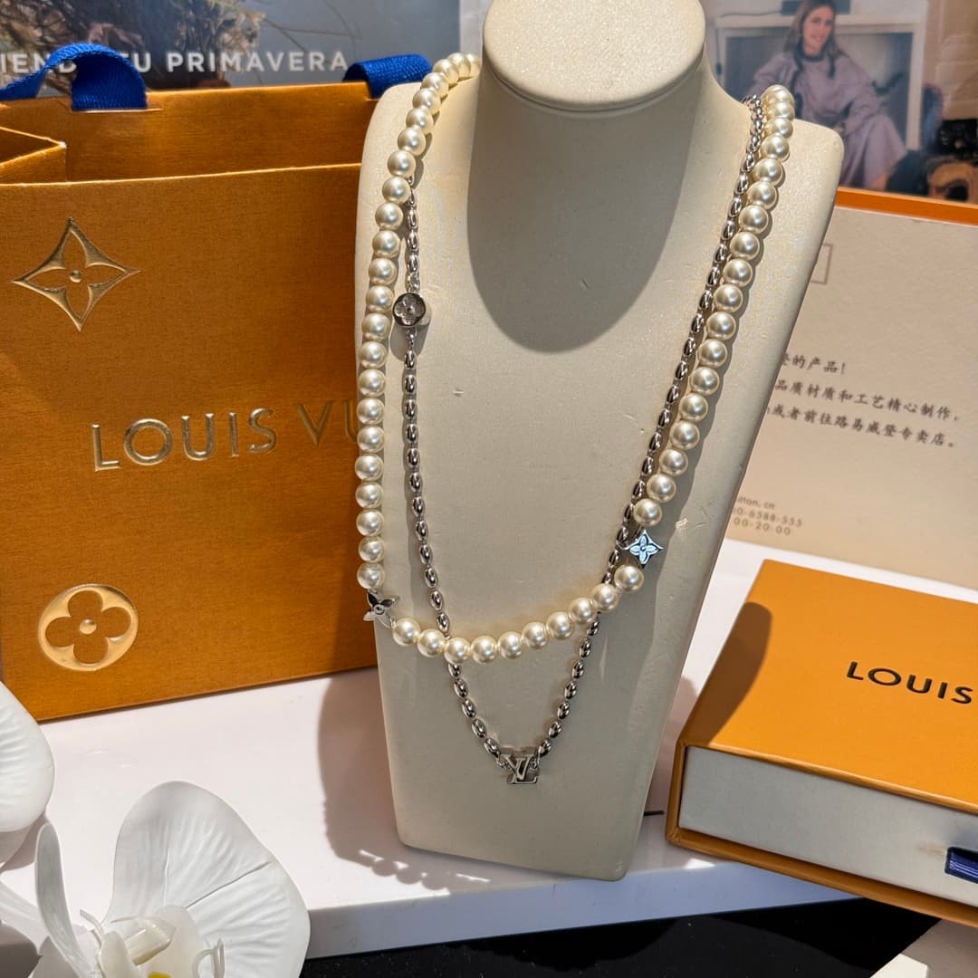 Louis Vuitton Pearls Fusion Necklace High