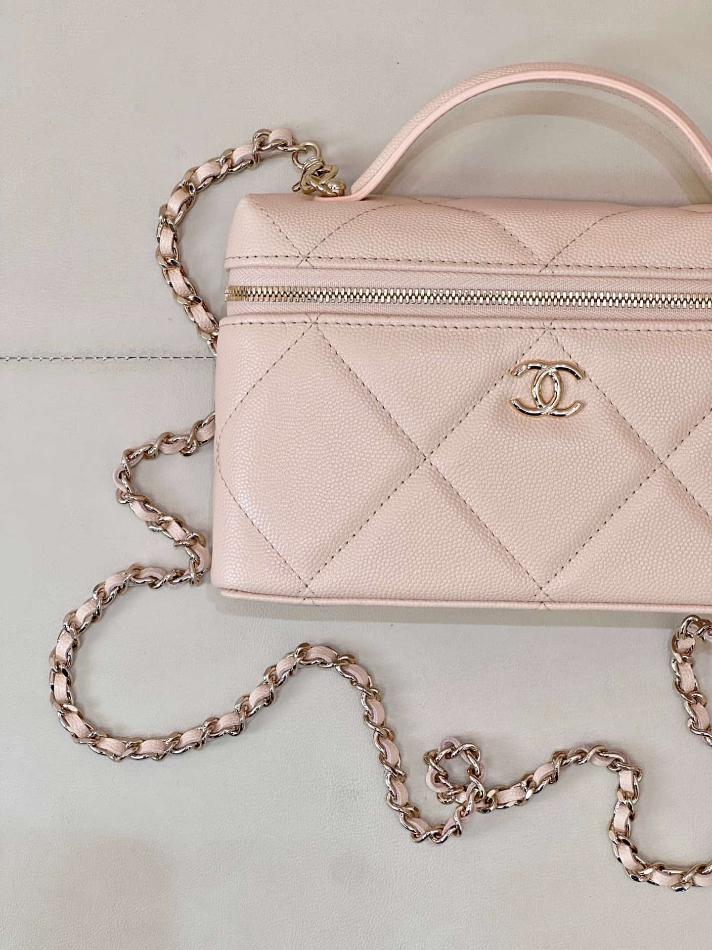 Chanel Vanity with Chain Grained Shiny Calfskin & Gold-Tone Metal Beige AP4936 TOP