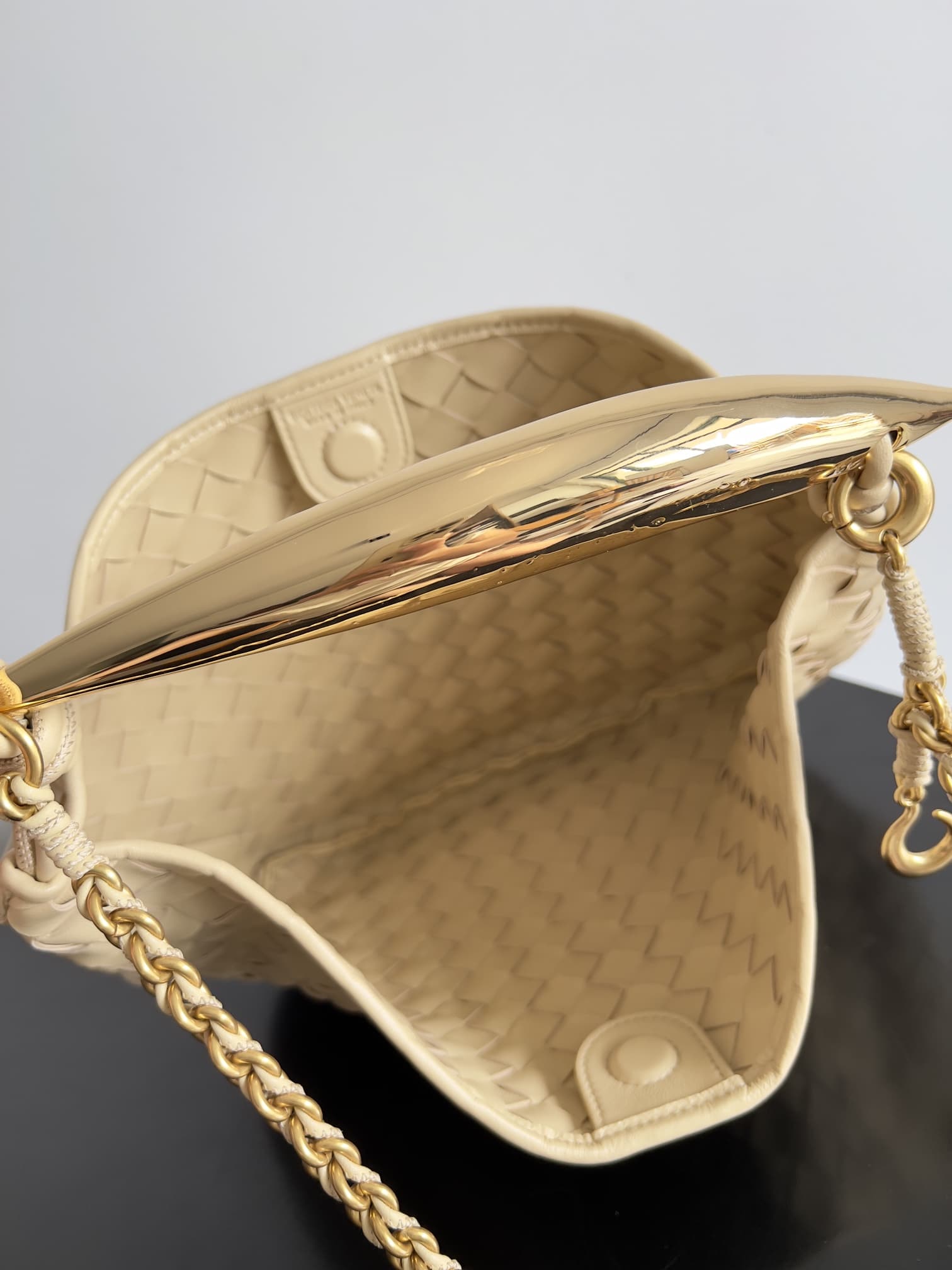 BV Sardine Chain Intrecciato Top