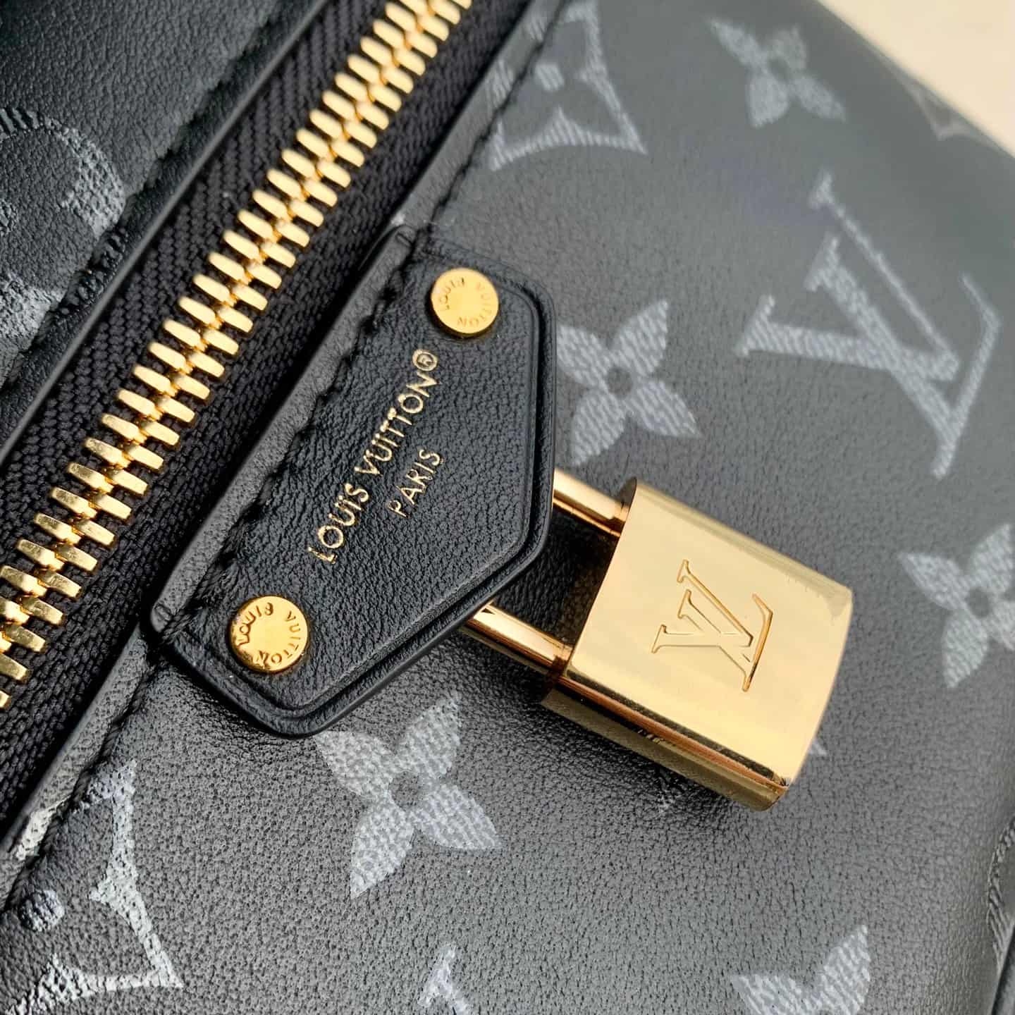 Louis Vuitton Vanity Chain Pouch Boldly Black Calfskin leather M3A372 High