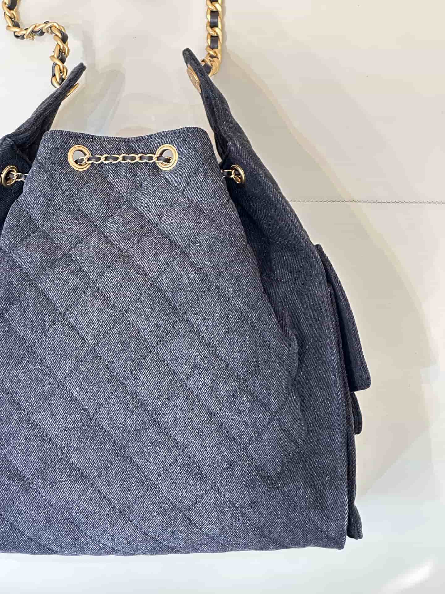 Chanel 25 Medium Hobo handbag AS5311 Denim &Gold-tone Metal Black TOP