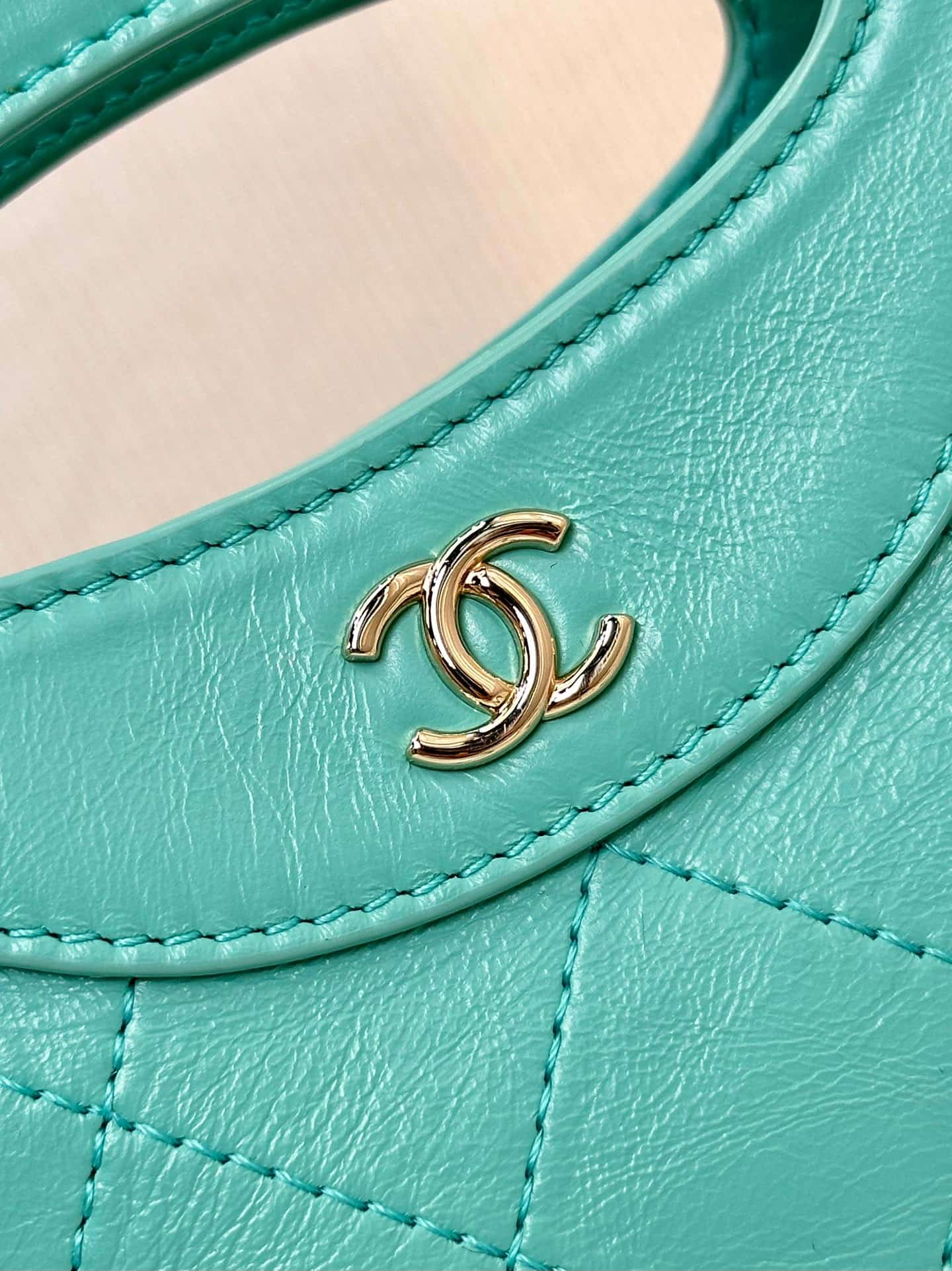 Chanel Clutch with chain Lambskin & Gold-Tone Metal AP3656 Green TOP