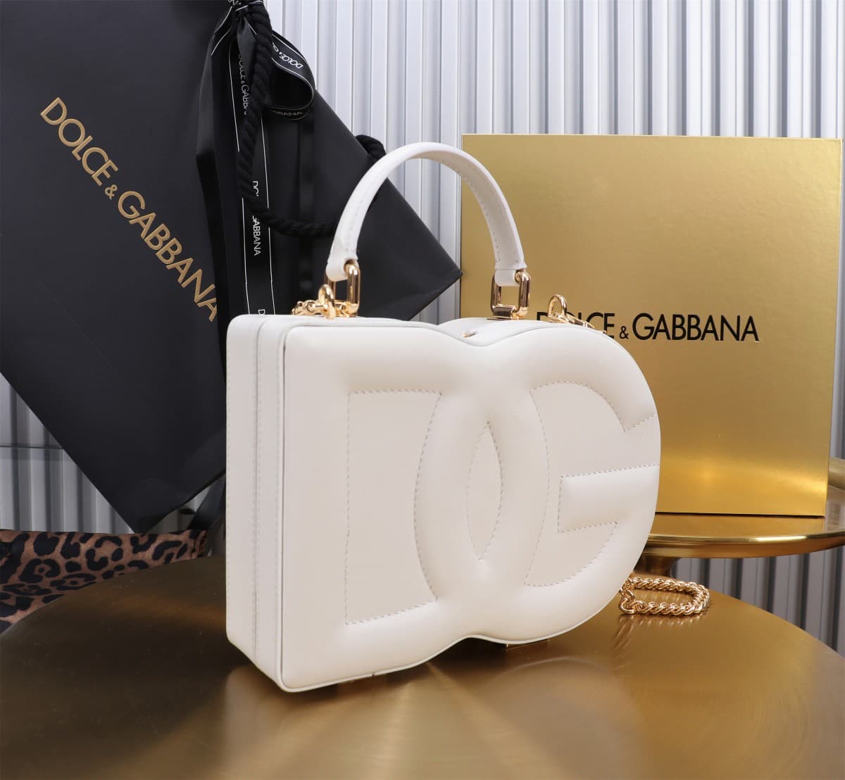 Dolce & Gabbana White leather DG Logo handbag high