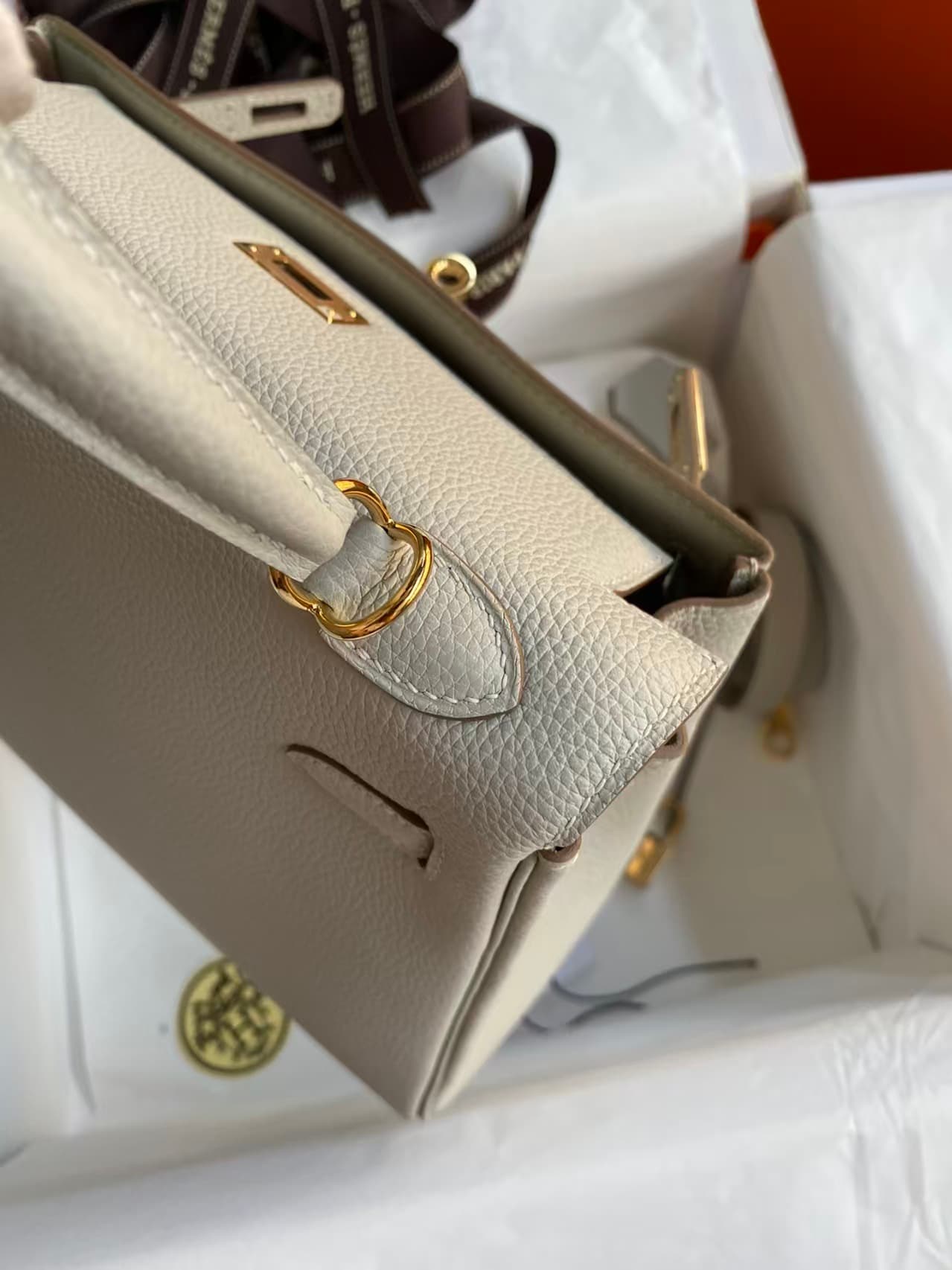 Hermes Kelly 25/28cm Bag In Pearl Gray WAX High