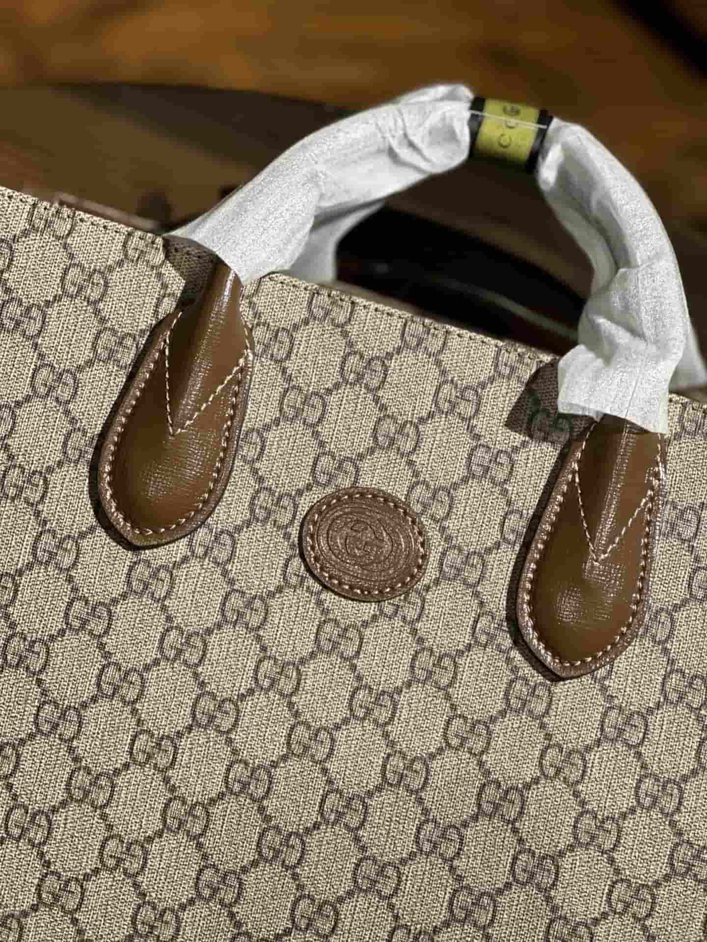 GUCCI Small tote bag in GG Supreme