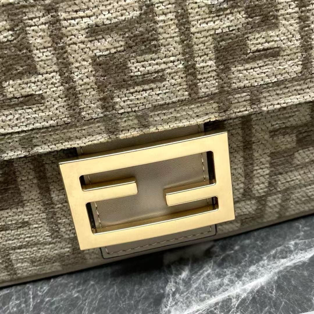 Fendi Baguette Chain Midi Bag In Light Beige Denim-Effect FF Jacquard Fabric High