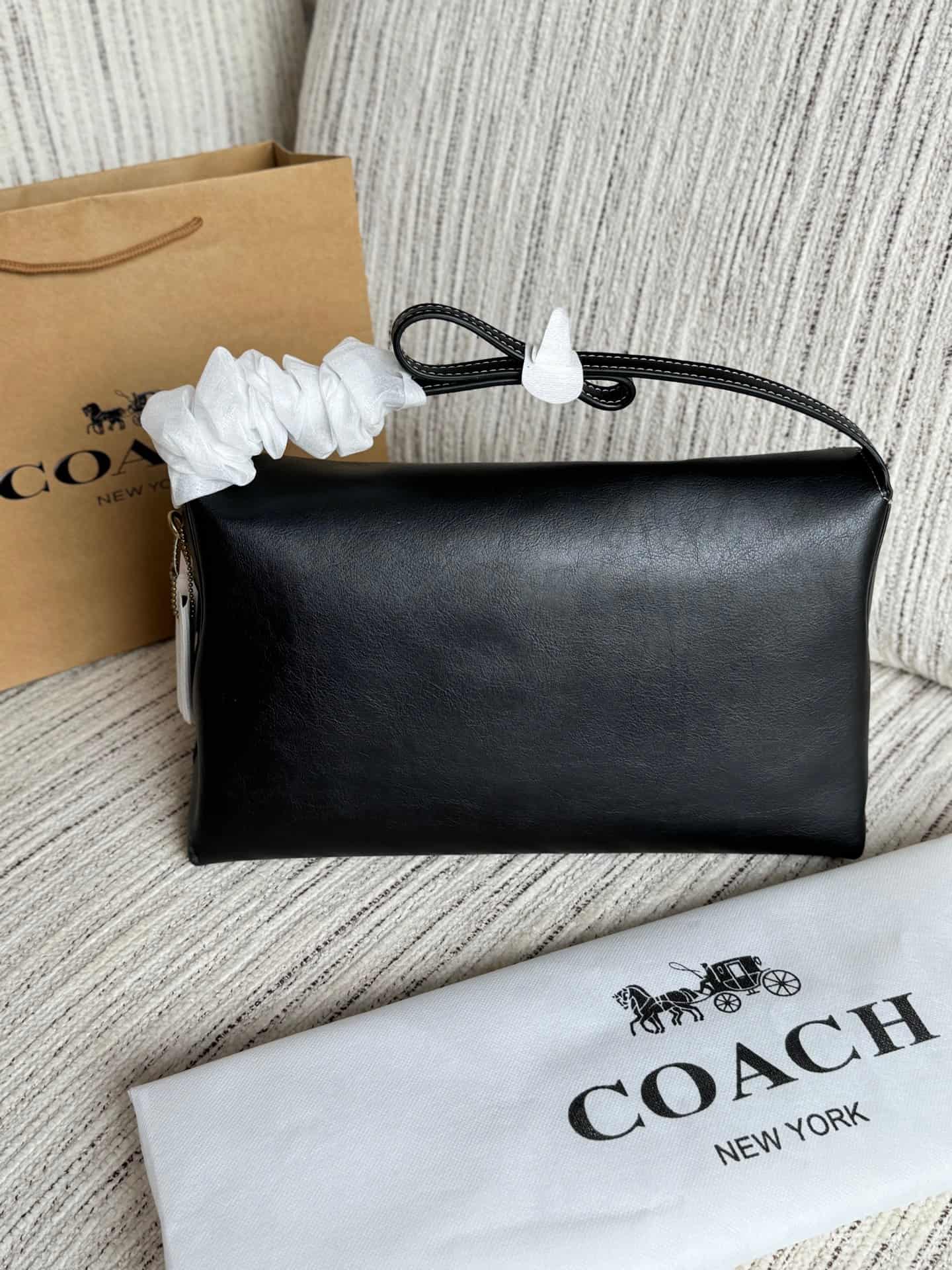 Coach Chelsea Shoulder Bag Smooth Grain Leather Black High
