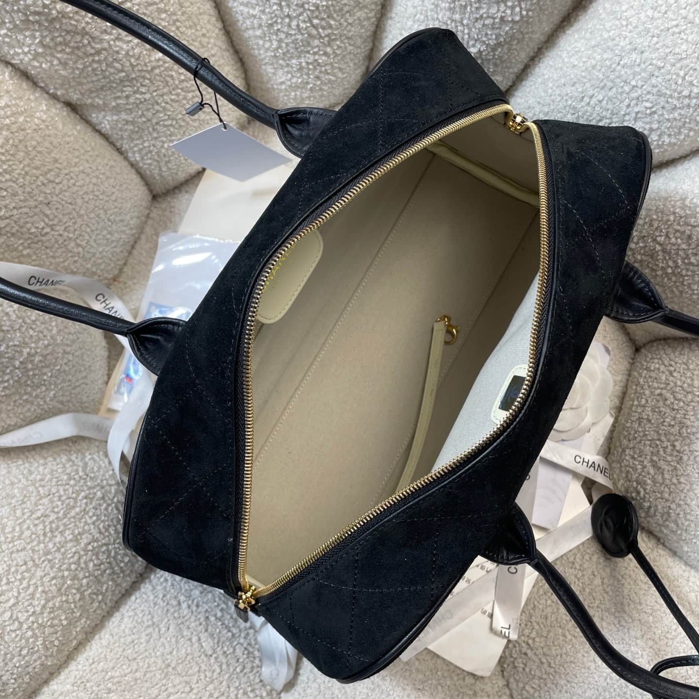 Chanel Maxi bowling bag Suede calfskin & Gold-Tone Metal Black AS6211 A