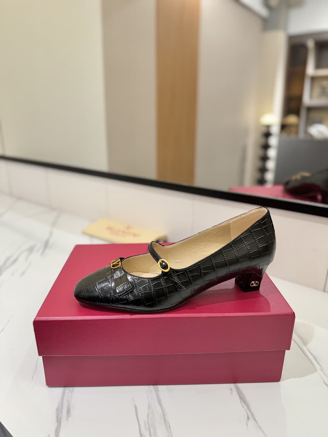 Valentino Garavani Bowow Pump Shoes Women