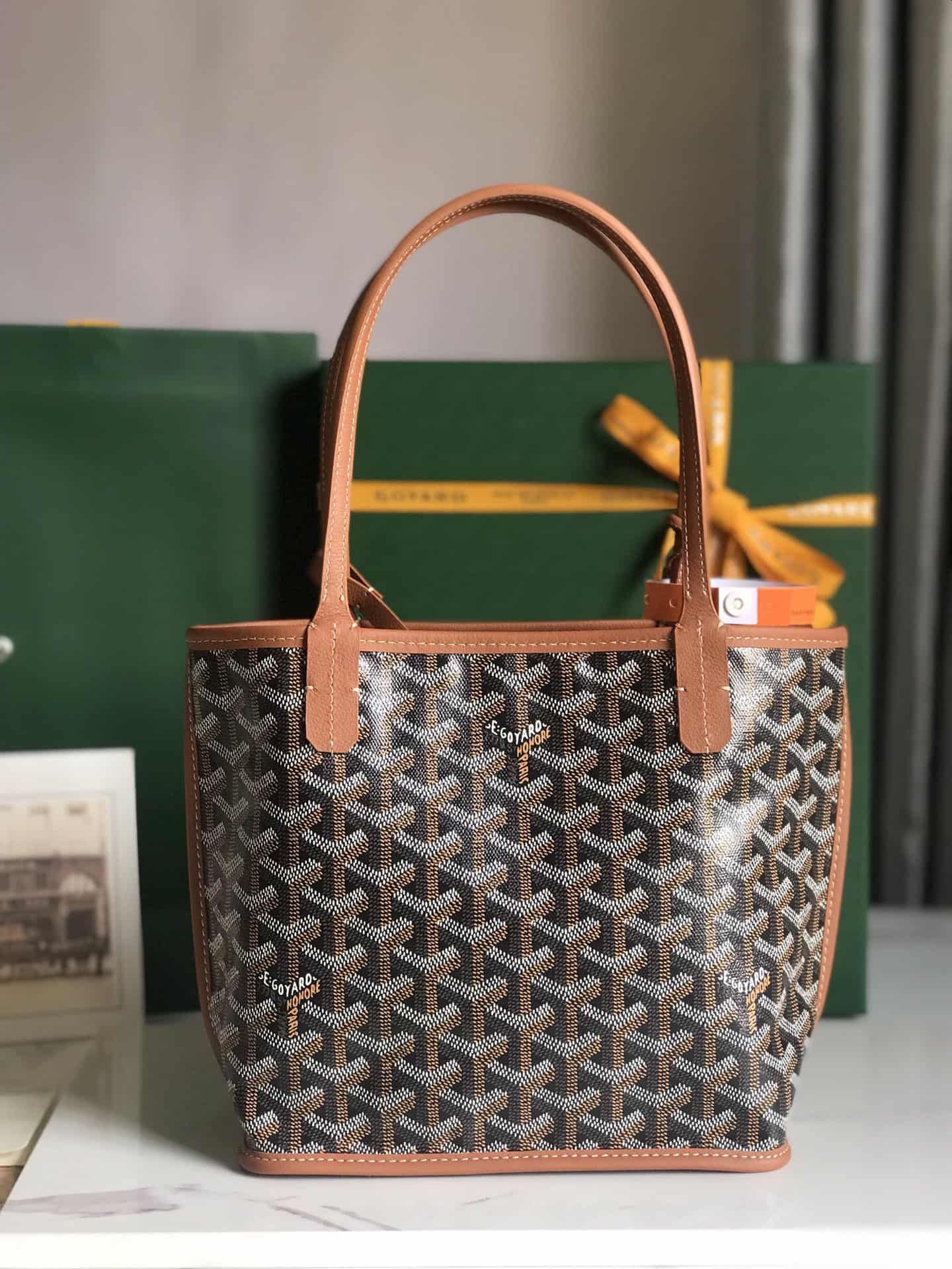 GOYARD Anjou Mini Bag High