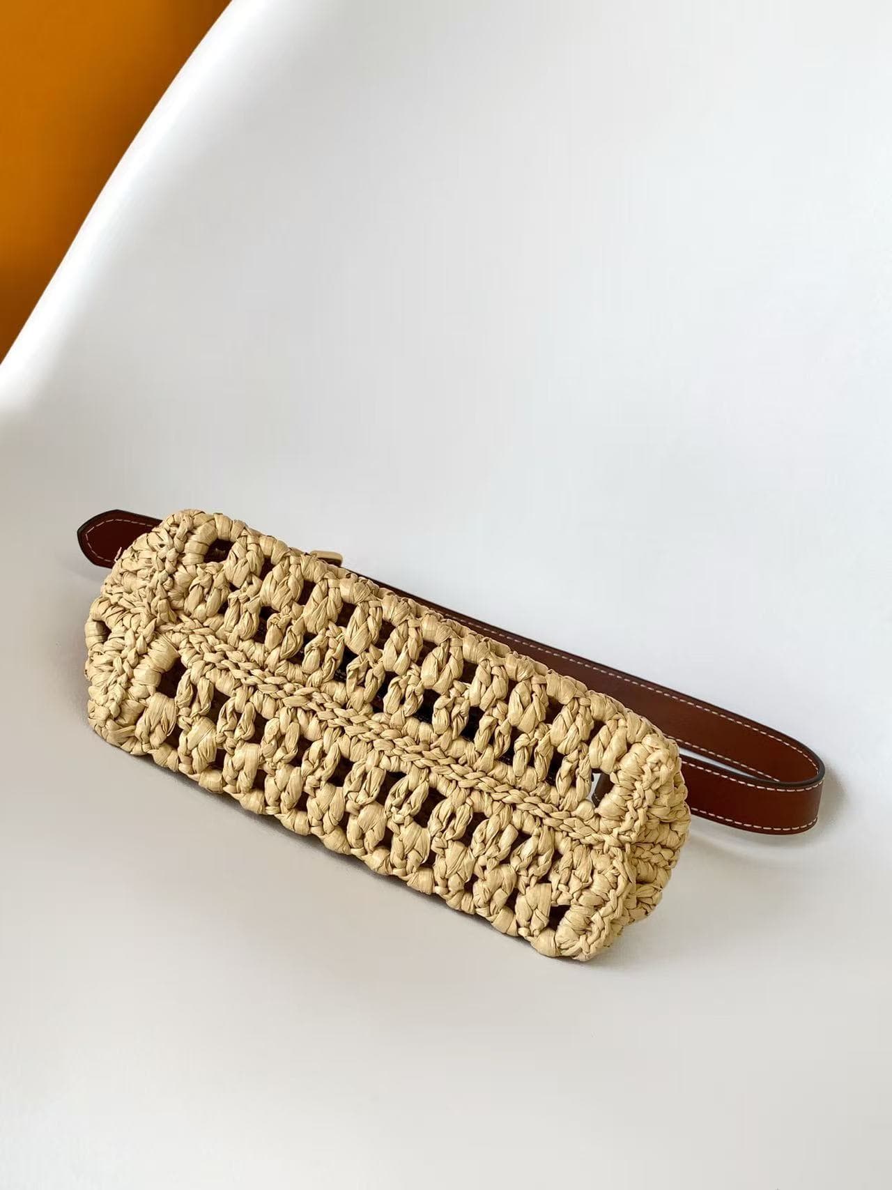 Louis Vuitton Hills Pochette Natural Tan Raffia M14304 High