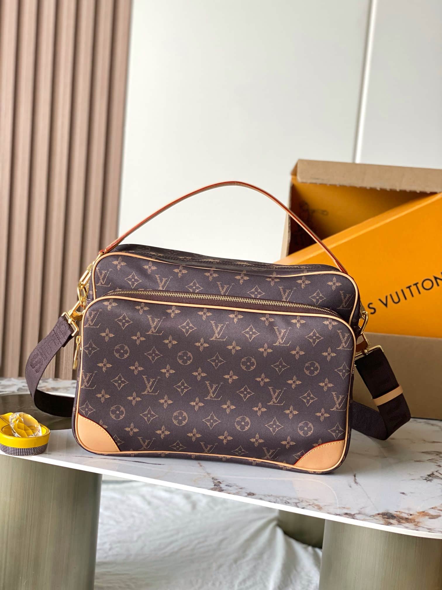 Louis Vuitton Nil XL Monogram  Silk Tech M29853 TOP