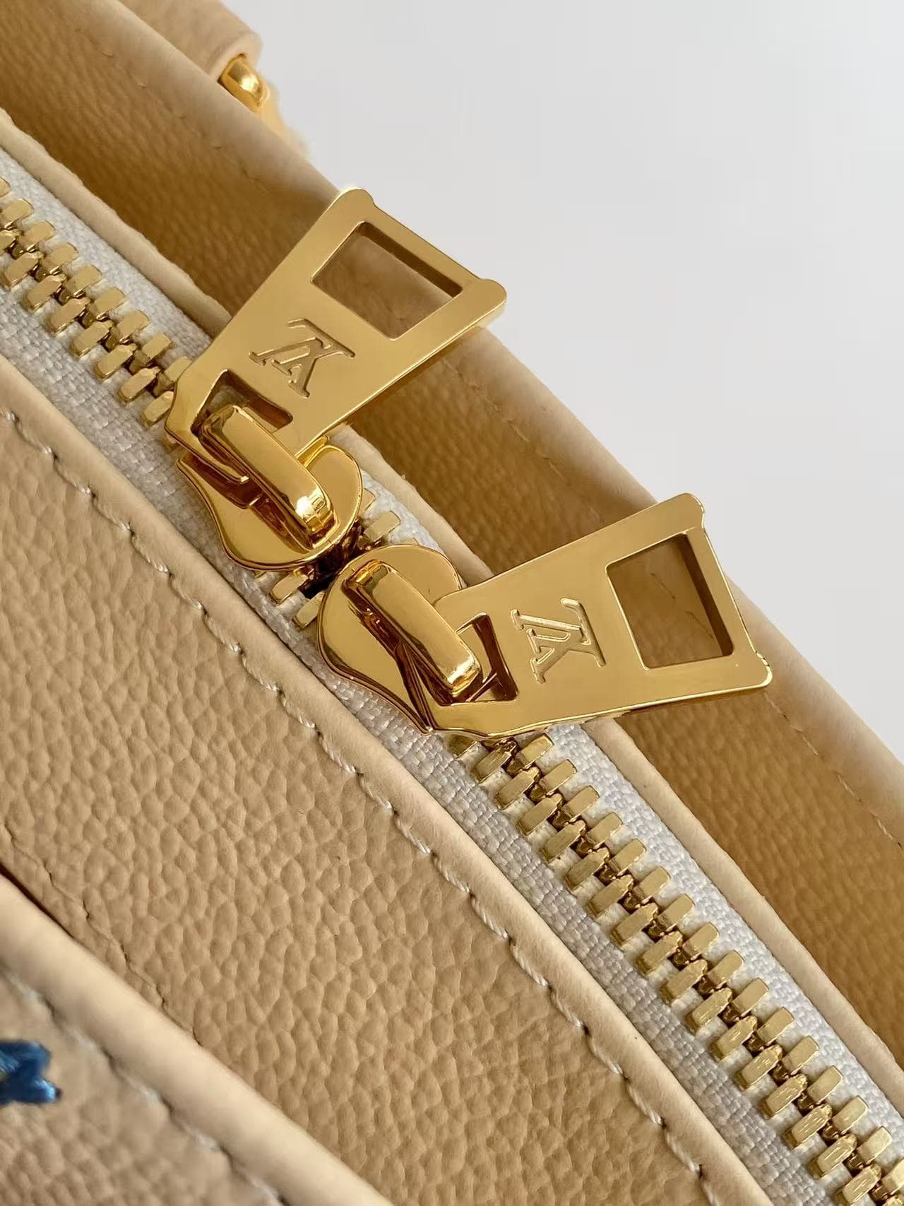 Louis Vuitton Onthego East West Light Bliss Couture Cowhide leather M29487 High