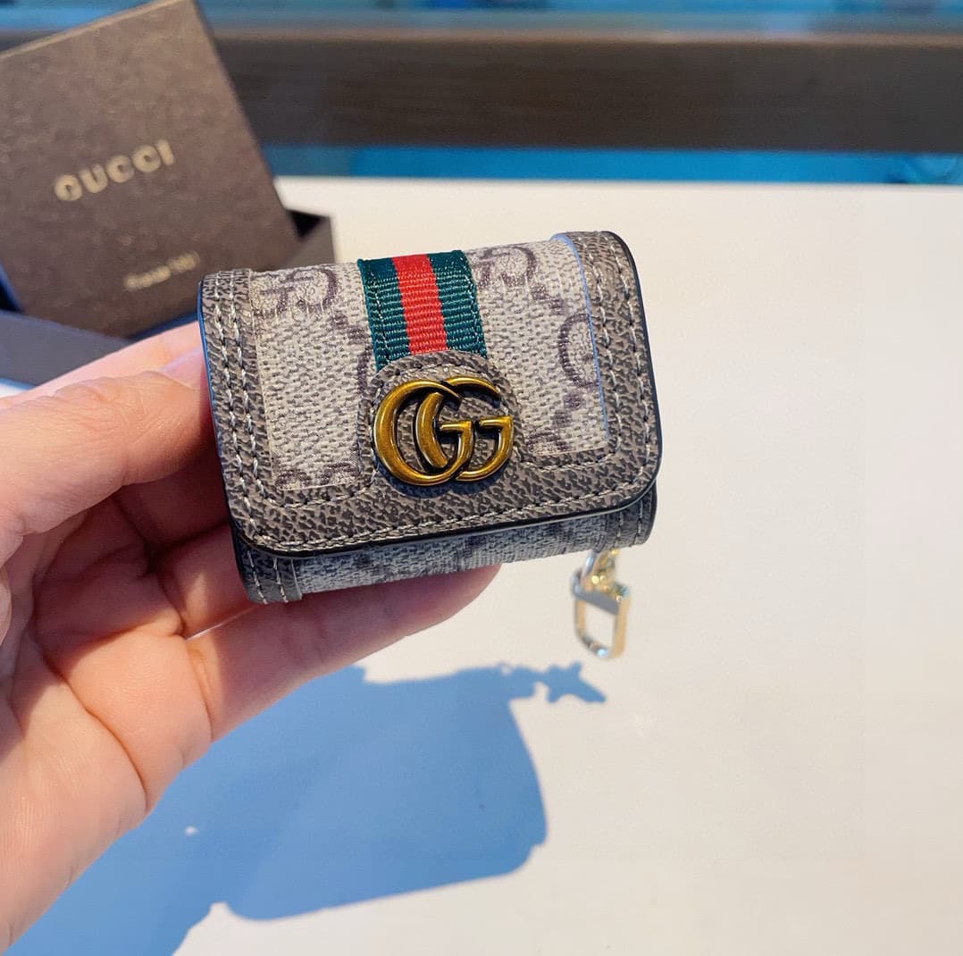 Gucci Ophidia GG Supreme canvas AirPods case