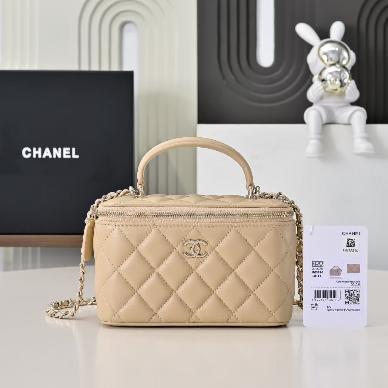 Chanel VANITY WITH CHAIN AP2199 Lambskin Gold-Tone Metal High