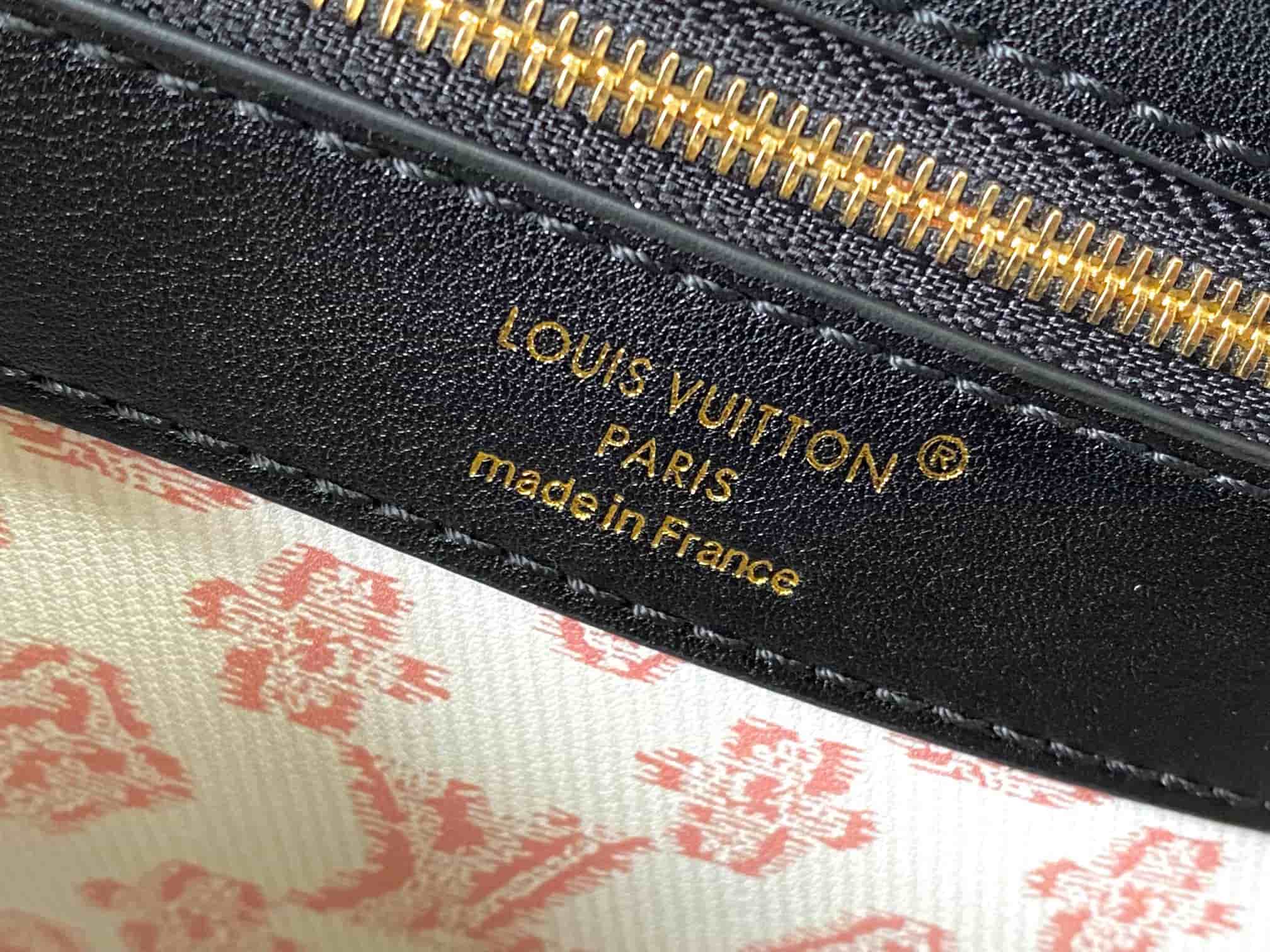Louis Vuitton Capucines Mini Rattan and cowhide leather M26003 Black Top