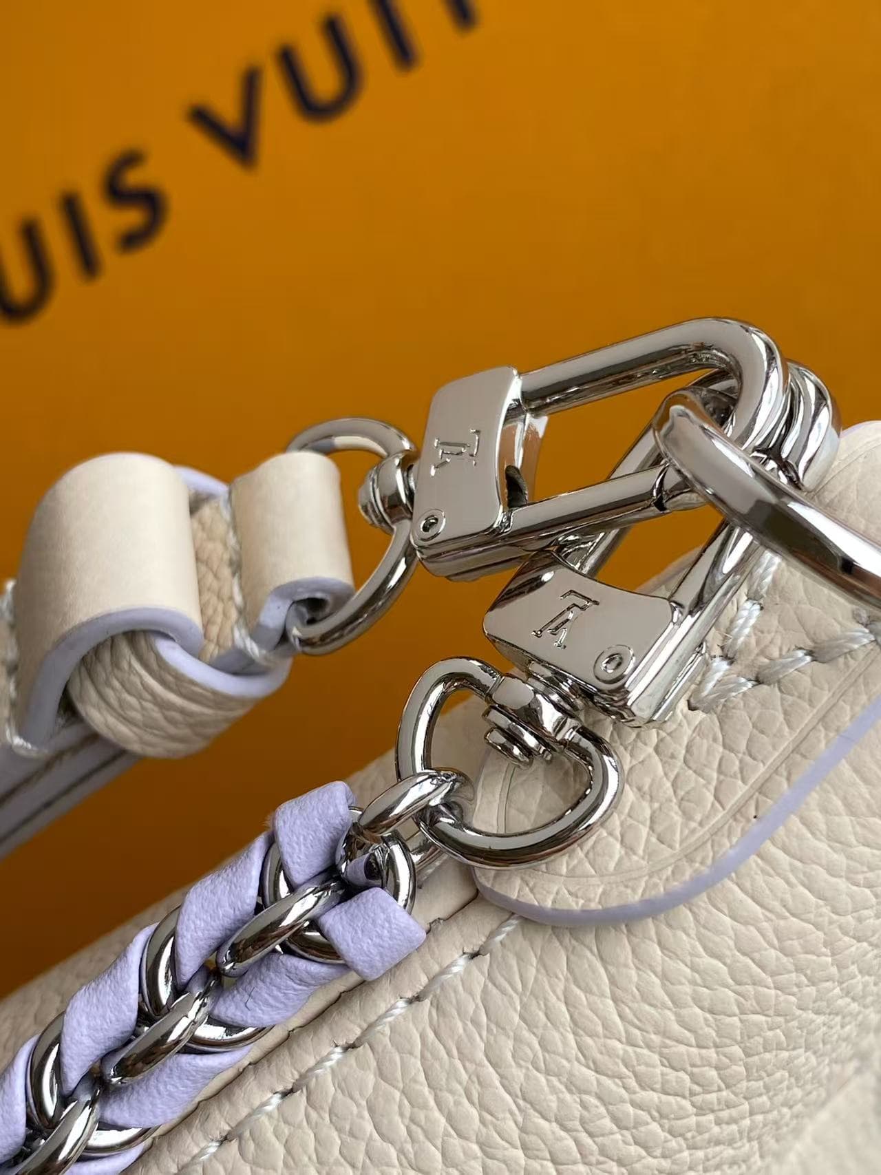 Louis Vuitton Nano Boulogne Monogram Empreinte Link Quartz Cowhide leather M29779 High