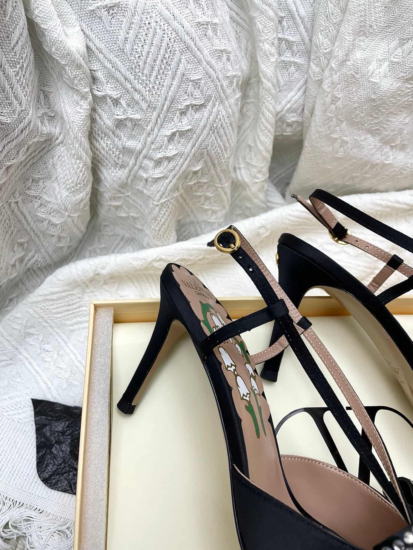 Valentino Garavani Bowow Slingback Pump Shoes Women