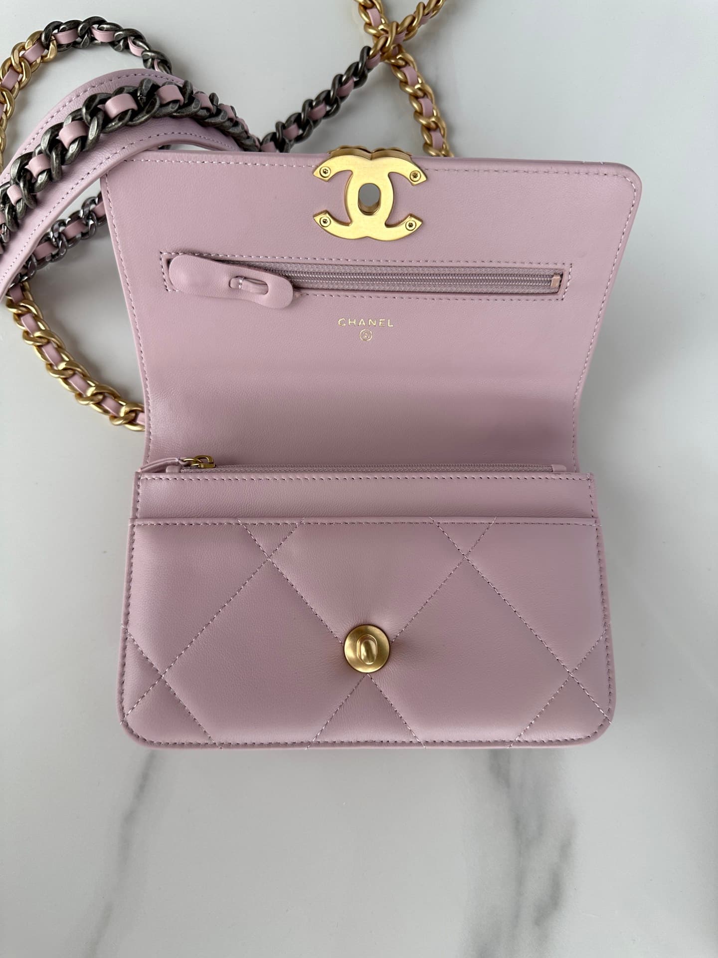 Chanel Wallet on Chain Lambskin Leather & Gold-Tone Metal Pink AP0957 A