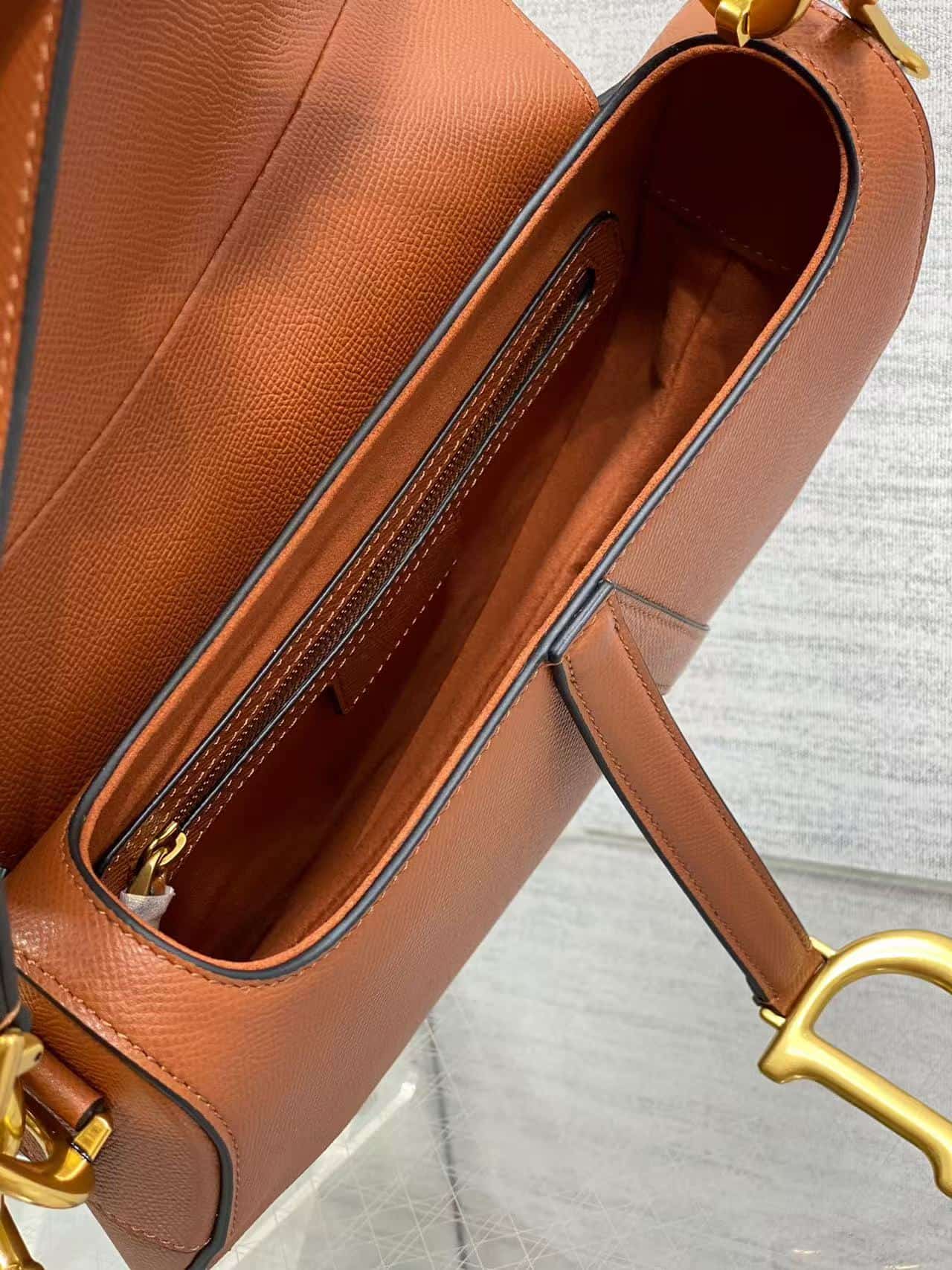 SADDLE BAG Grained Calfskin Caramel High