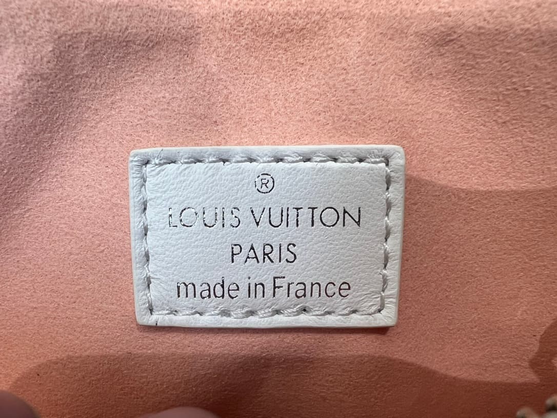Louis Vuitton Coussin BB handbag in white puffy lambskin M23617 High