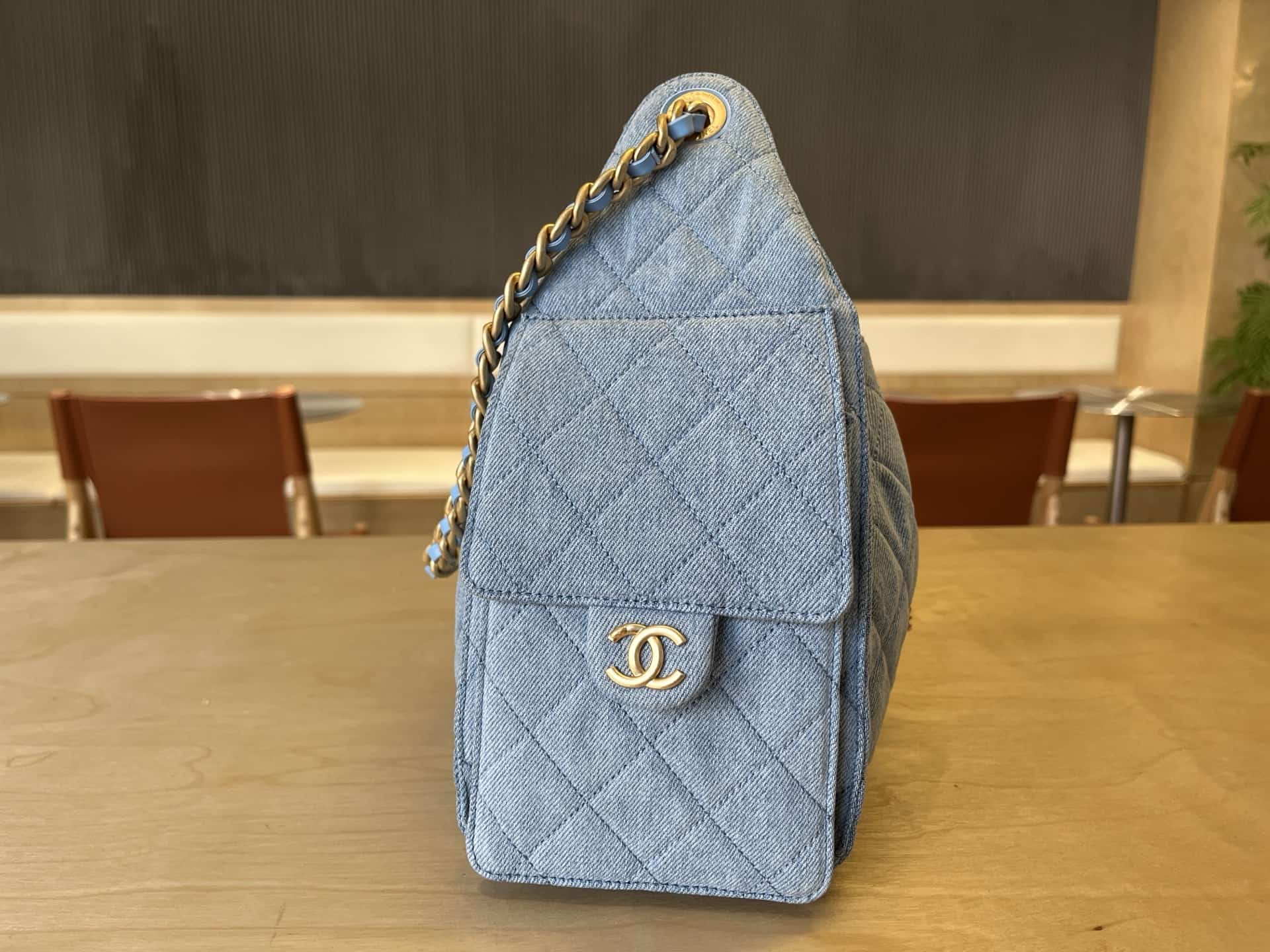 Chanel 25 Small Hobo handbag AS5293 Denim & Gold-tone Metal Blue A