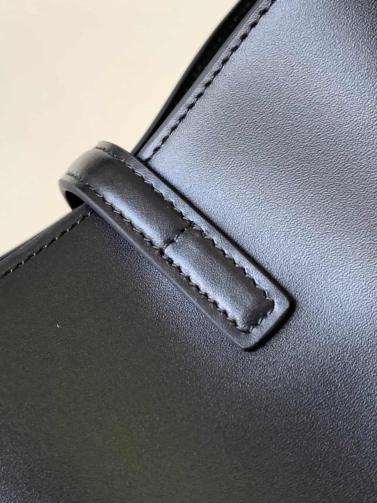 Saint Laurent Le 37 Small black leather bucket bag High