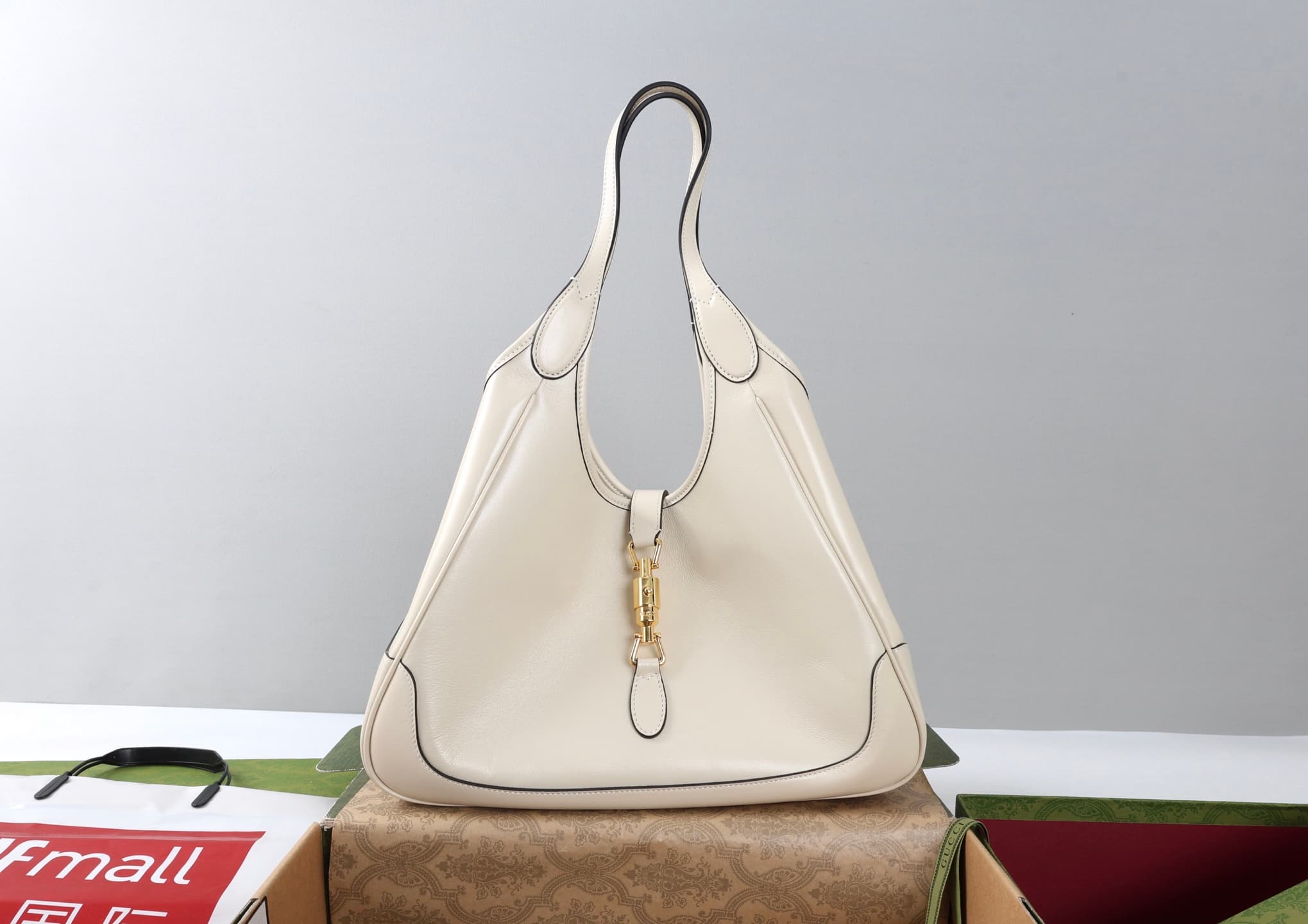 Gucci Mercato medium tote bag Whtie soft leather 866645 High