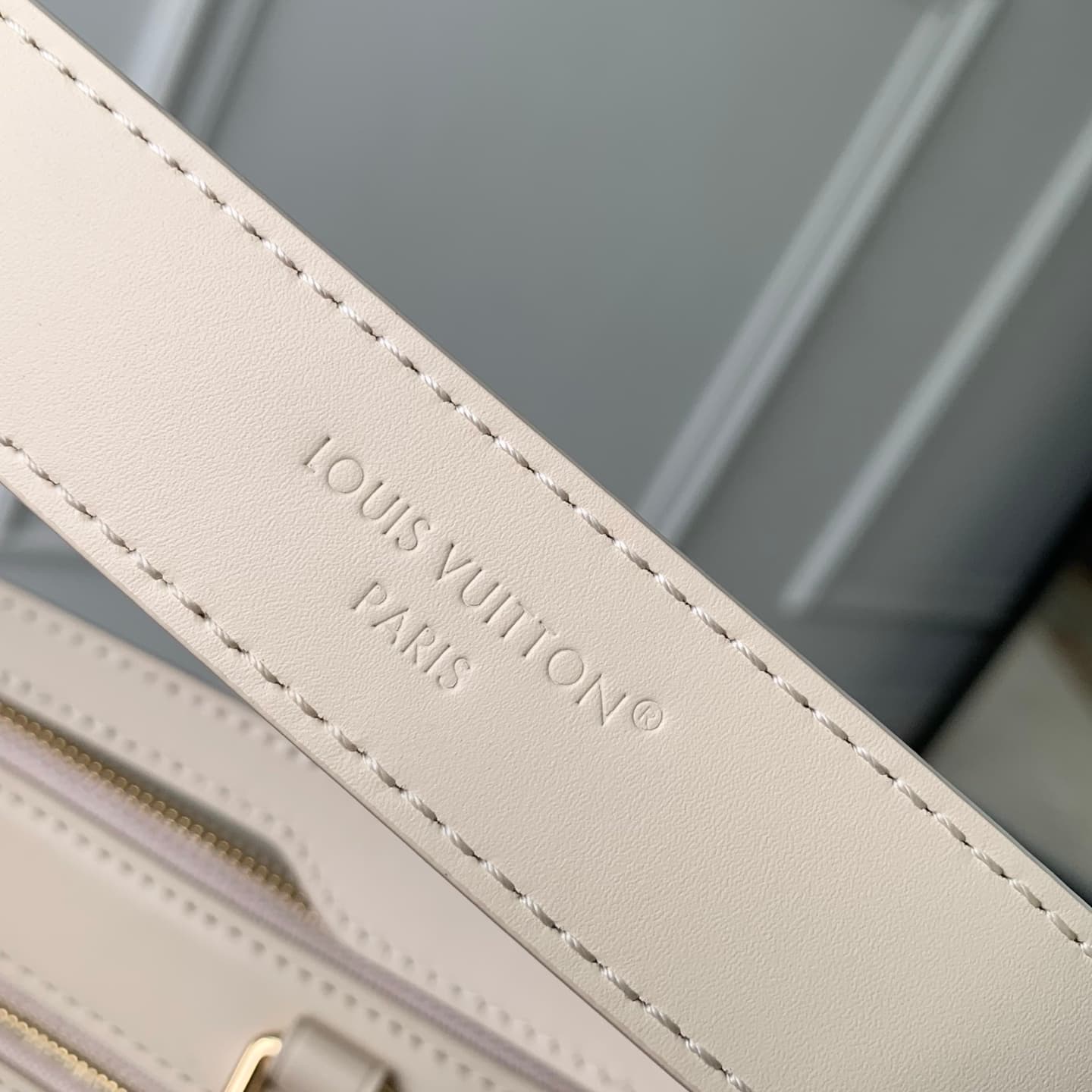 Louis Vuitton Skyline PM Cream Cowhide leather M29153 High