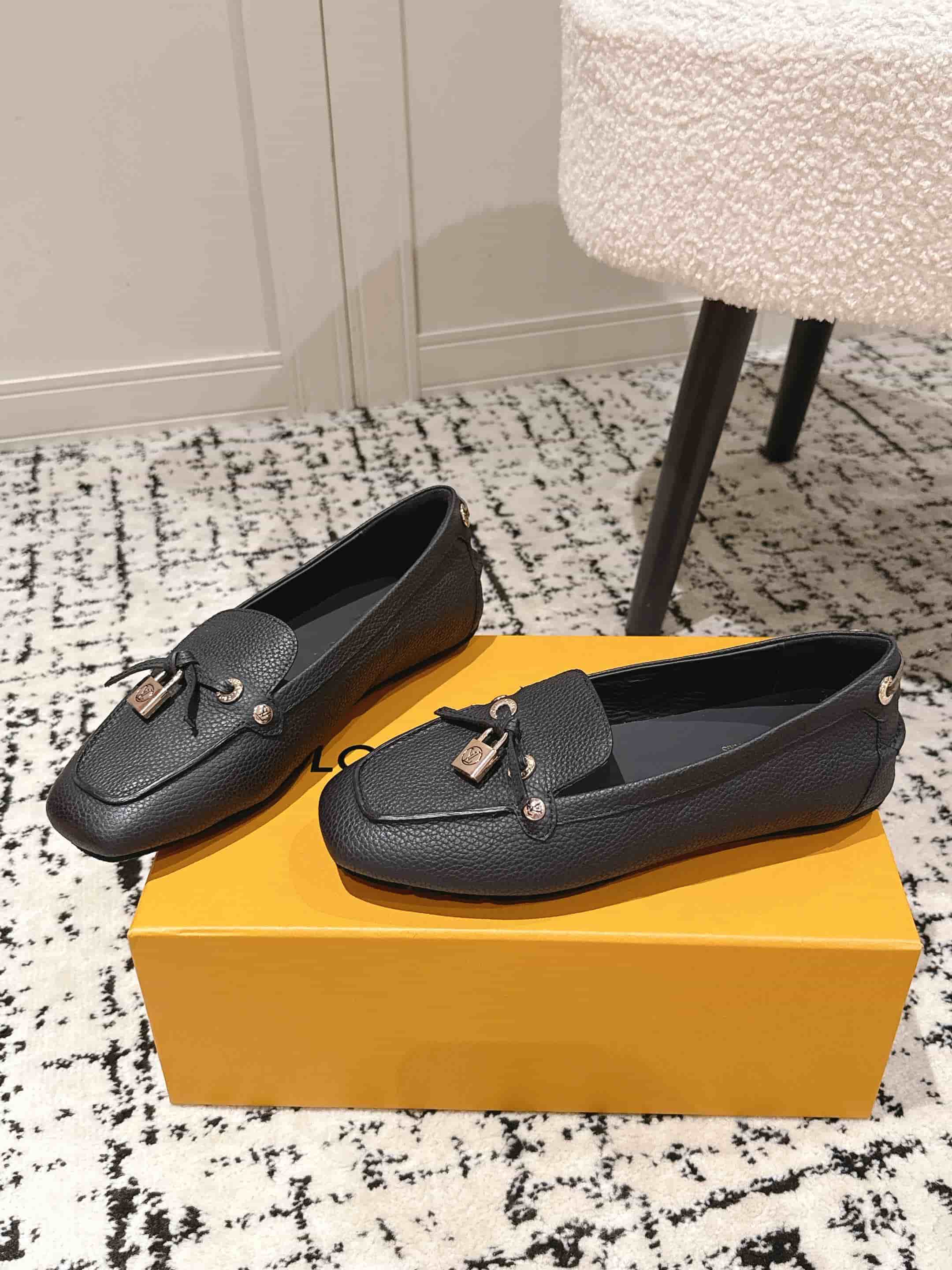 Louis Vuitton Flore Car Shoes Women